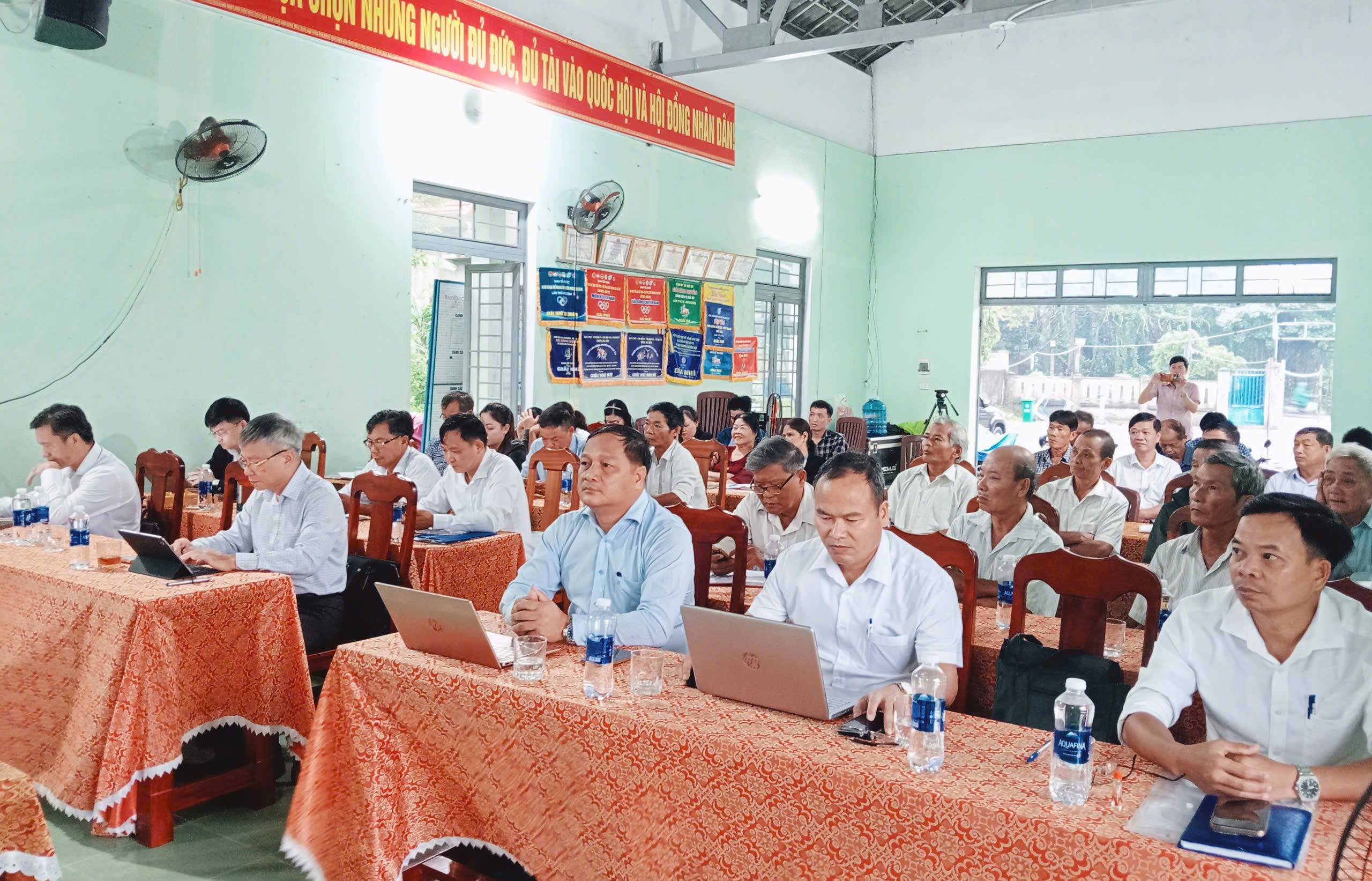 Phó Bí thư Thành ủy, Chủ tịch HĐND thành phố Đà Nẵng - Nguyễn Đức Dũng dự sinh hoạt Chi bộ thôn Xuân Lư