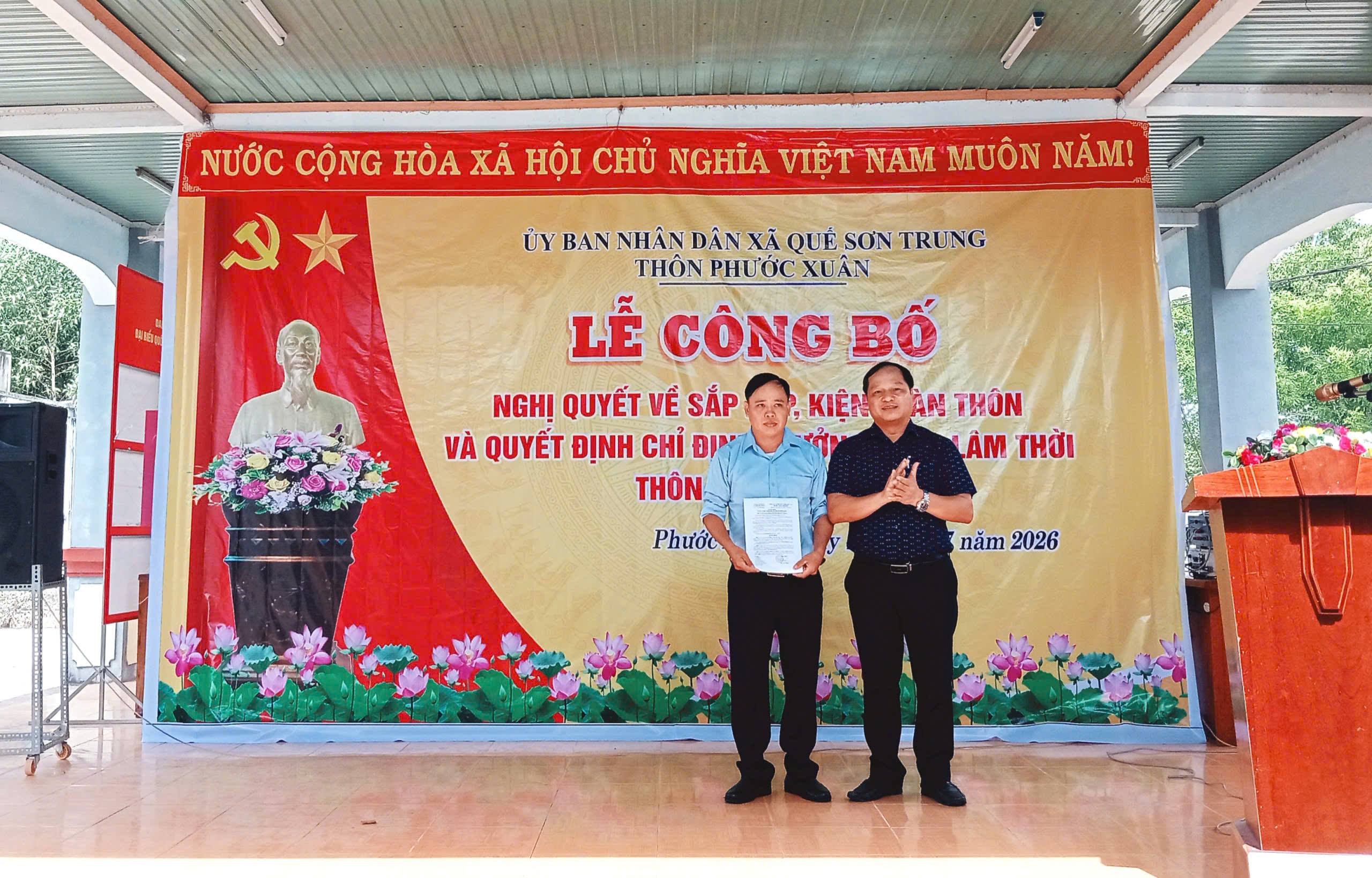 Bí thư Đảng ủy xã Quế Sơn Trung dự Lễ công bố thành lập thôn Phước Xuân