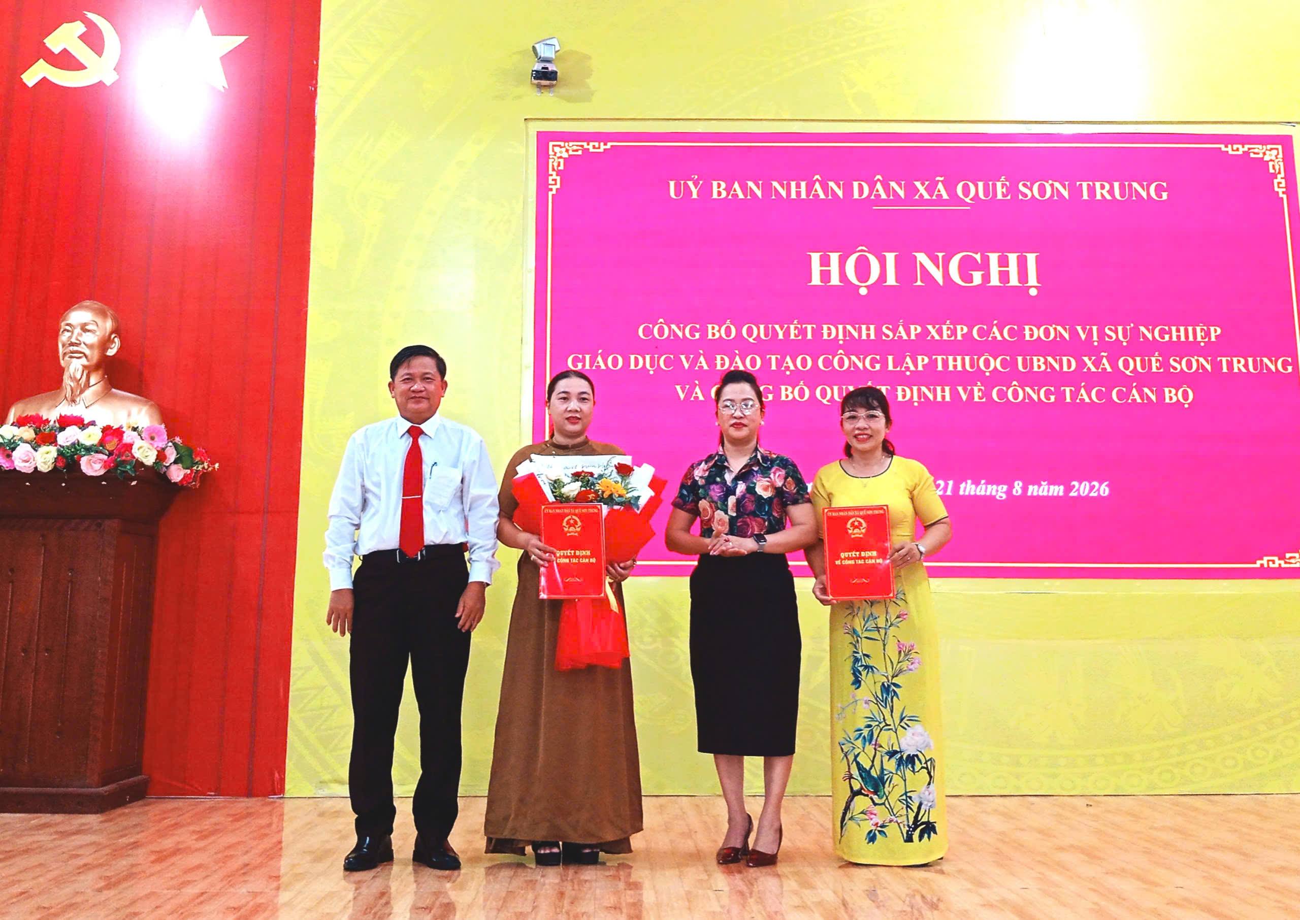 XÃ QUẾ SƠN TRUNG CÔNG BỐ QUYẾT ĐỊNH SẮP XẾP CÁC ĐƠN VỊ SỰ NGHIỆP GIÁO DỤC