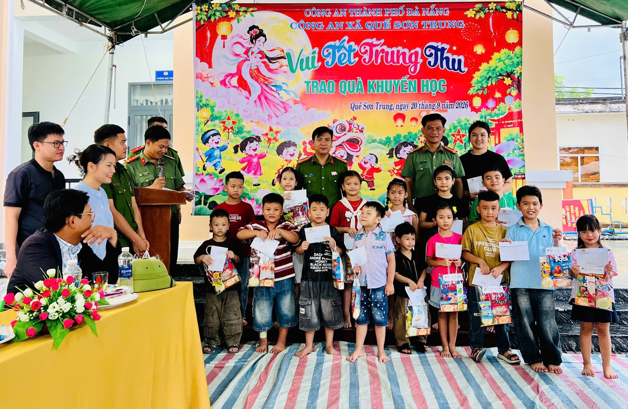 Rộn ràng Đêm Hội Trung thu - Lan tỏa yêu thương, chắp cánh ước mơ!