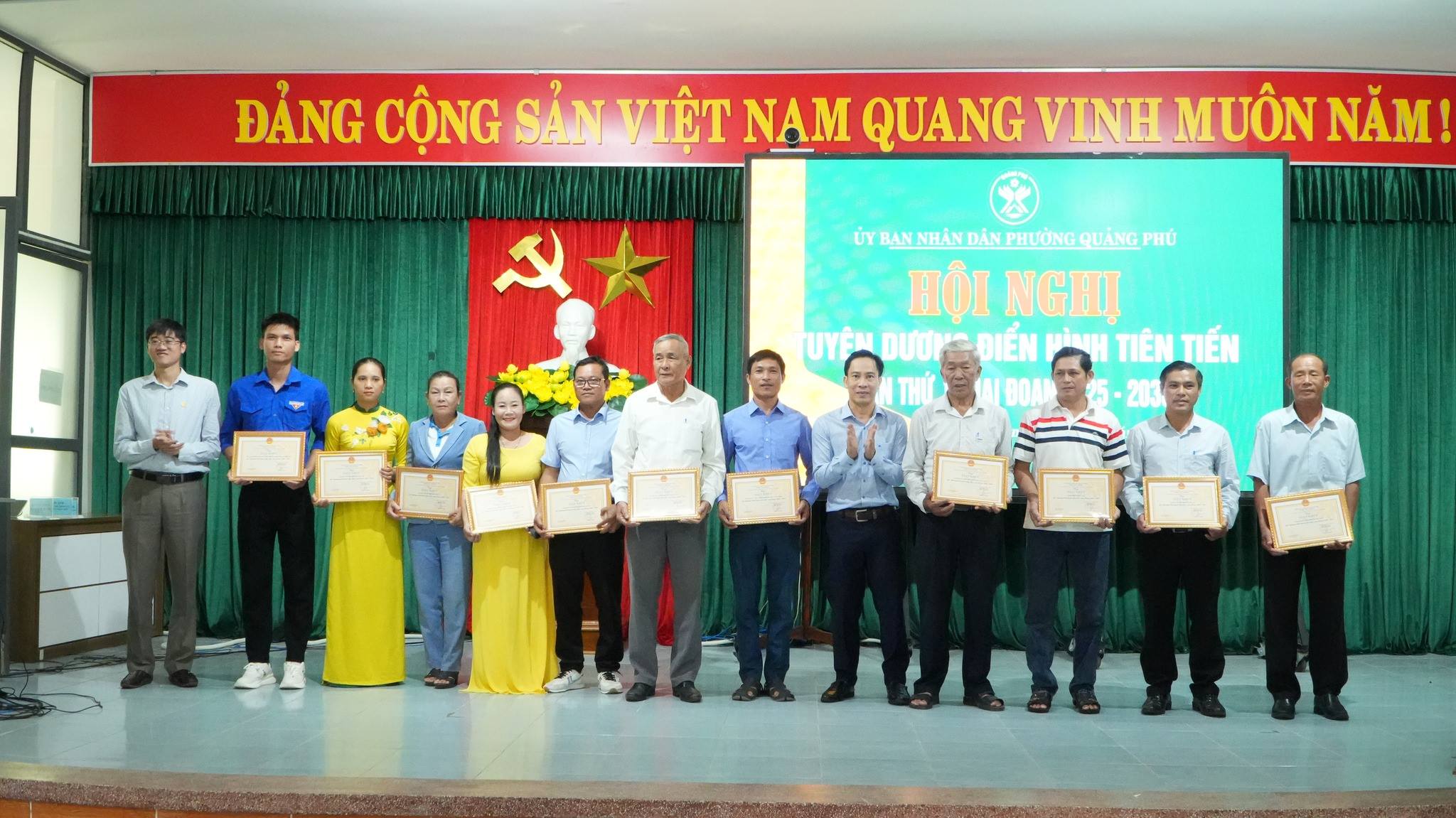 anh tin bai