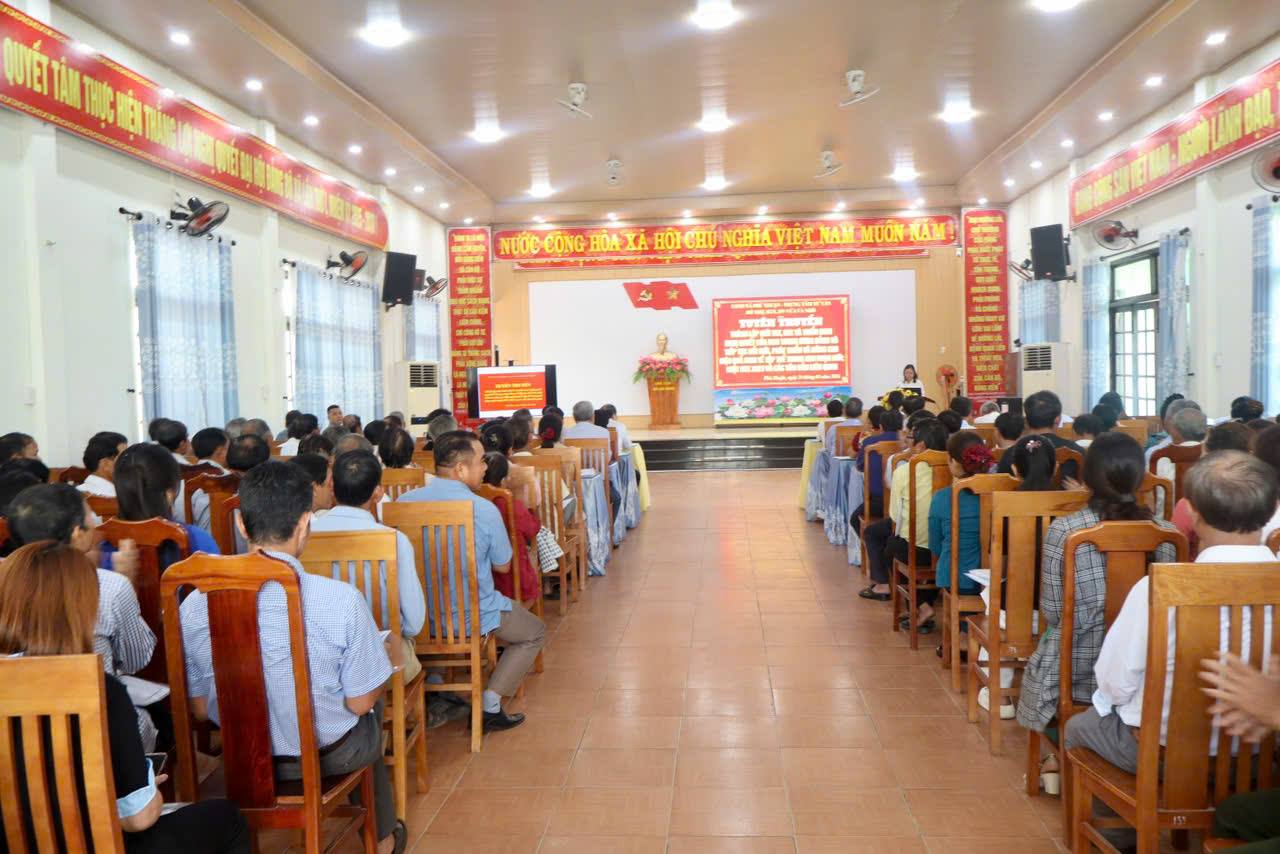 HỘI NGHỊ TUYÊN TRUYỀN, PHỔ BIẾN CÁC CHỦ TRƯƠNG, CHÍNH SÁCH MỚI VỀ KINH TẾ TẬP THỂ, HỢP TÁC XÃ
