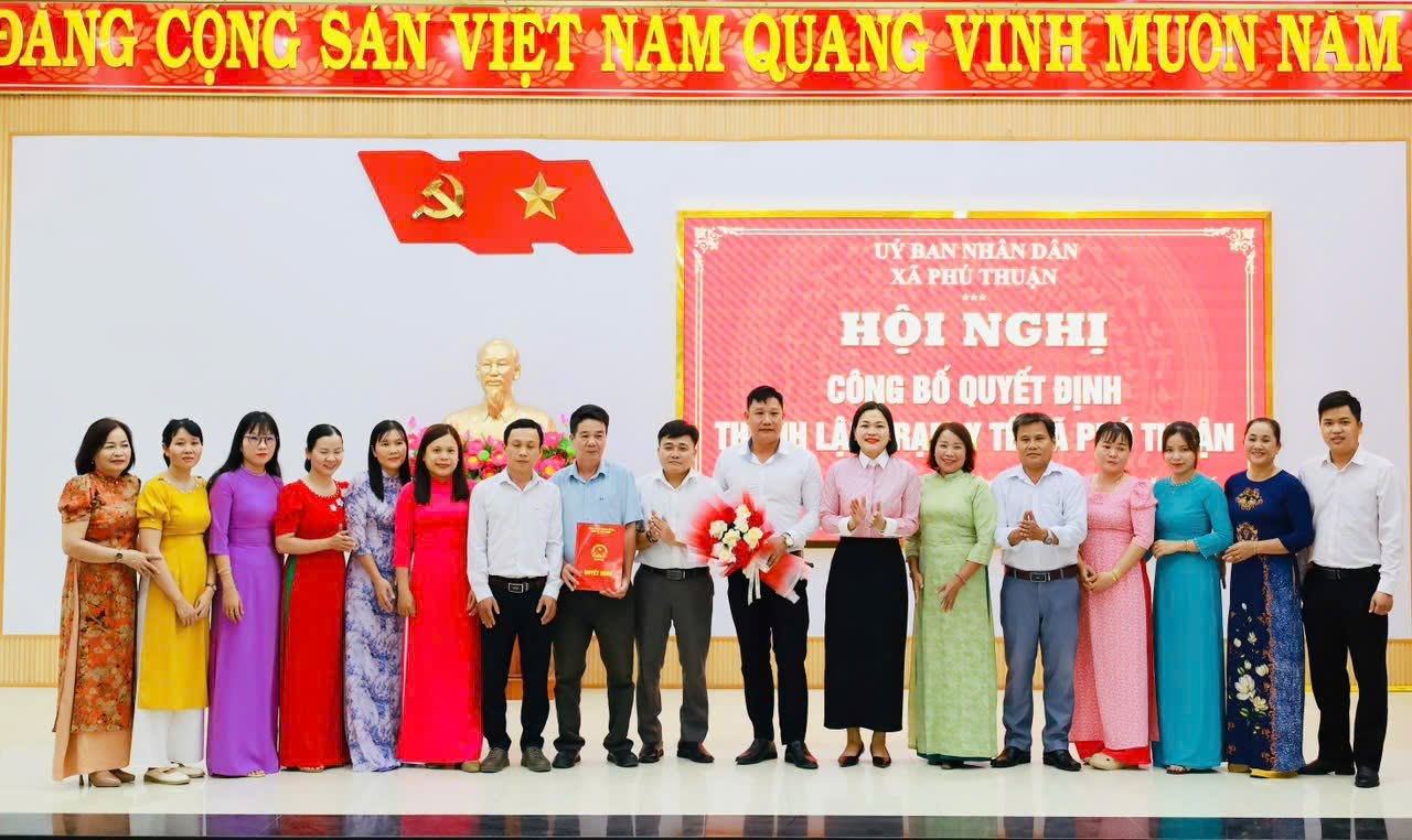 UBND XÃ PHÚ THUẬN CÔNG BỐ QUYẾT ĐỊNH THÀNH LẬP TRẠM Y TẾ XÃ PHÚ THUẬN