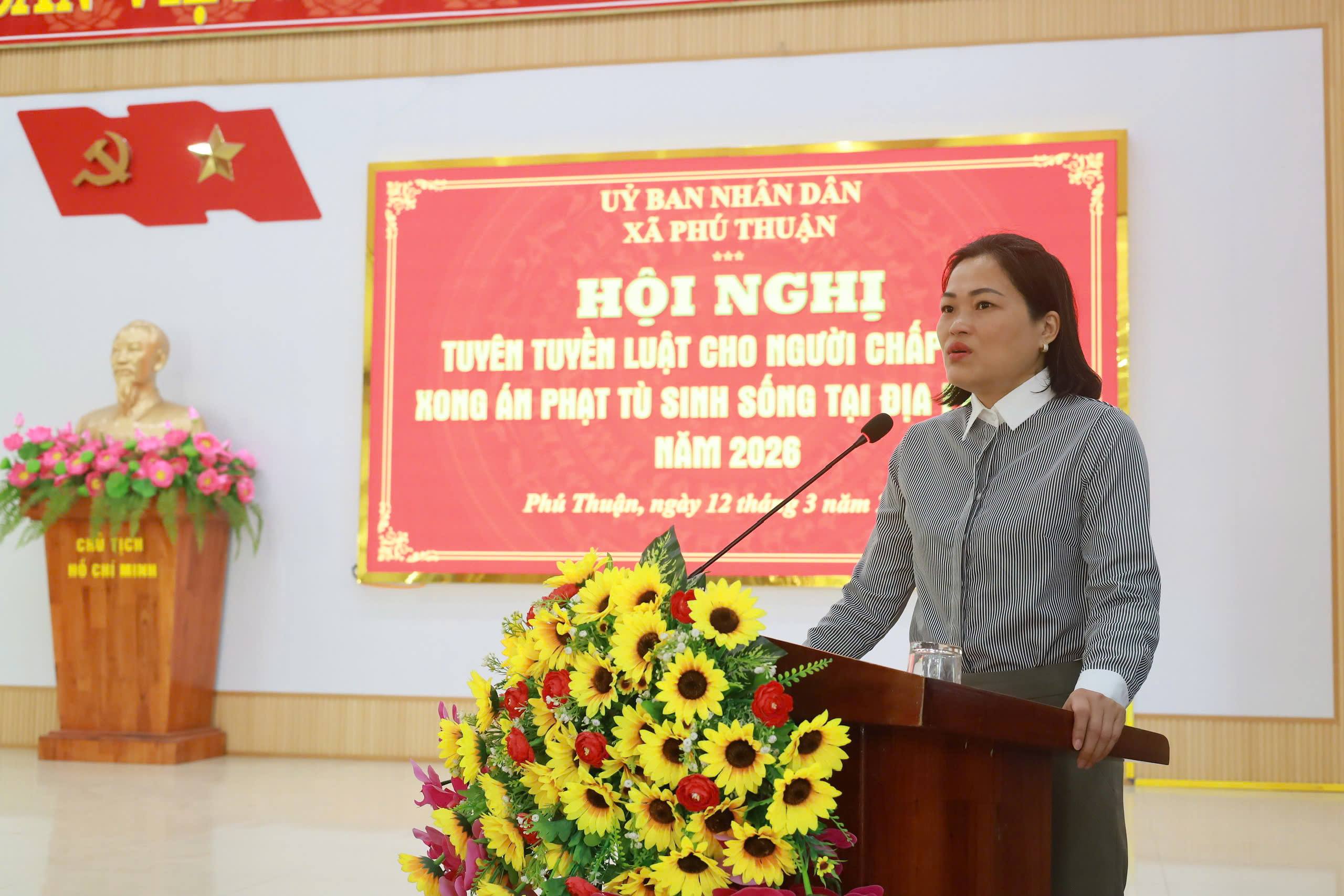 XÃ PHÚ THUẬN TUYÊN TRUYỀN LUẬT CHO NGƯỜI CHẤP HÀNH XONG ÁN PHẠT TÙ SINH SỐNG TẠI ĐỊA PHƯƠNG