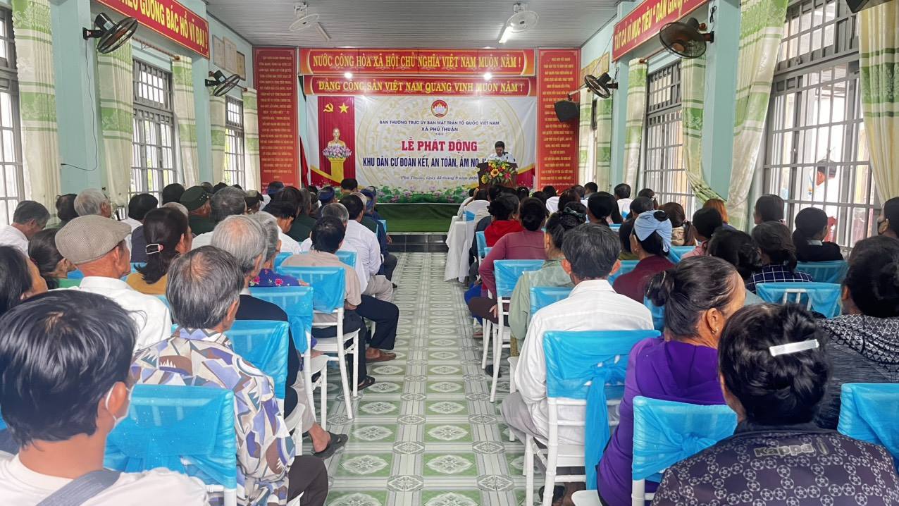 UỶ BAN MẶT TRẬN TỔ QUỐC VIỆT NAM XÃ PHÚ THUẬN TỔ CHỨC LỄ PHÁT ĐỘNG “KHU DÂN CƯ ĐOÀN KẾT, AN TOÀN, ẤM NO, HẠNH PHÚC”