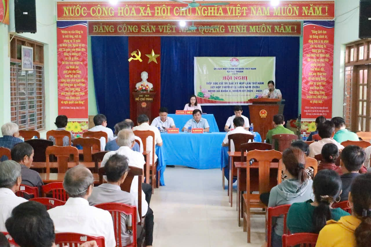 TỔ ĐẠI BIỂU SỐ 3 HĐND XÃ PHÚ THUẬN TIẾP XÚC CỬ TRI CÁC THÔN MỸ NAM, XUÂN TÂY VÀ PHÚ PHONG