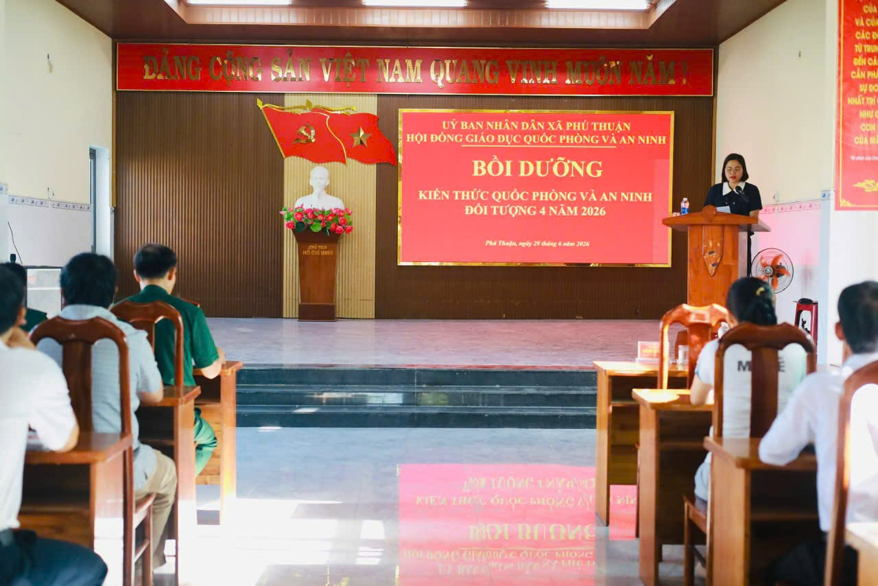 KHAI GIẢNG LỚP BỒI DƯỠNG KIẾN THỨC QUỐC PHÒNG VÀ AN NINH ĐỐI TƯỢNG 4 NĂM 2026