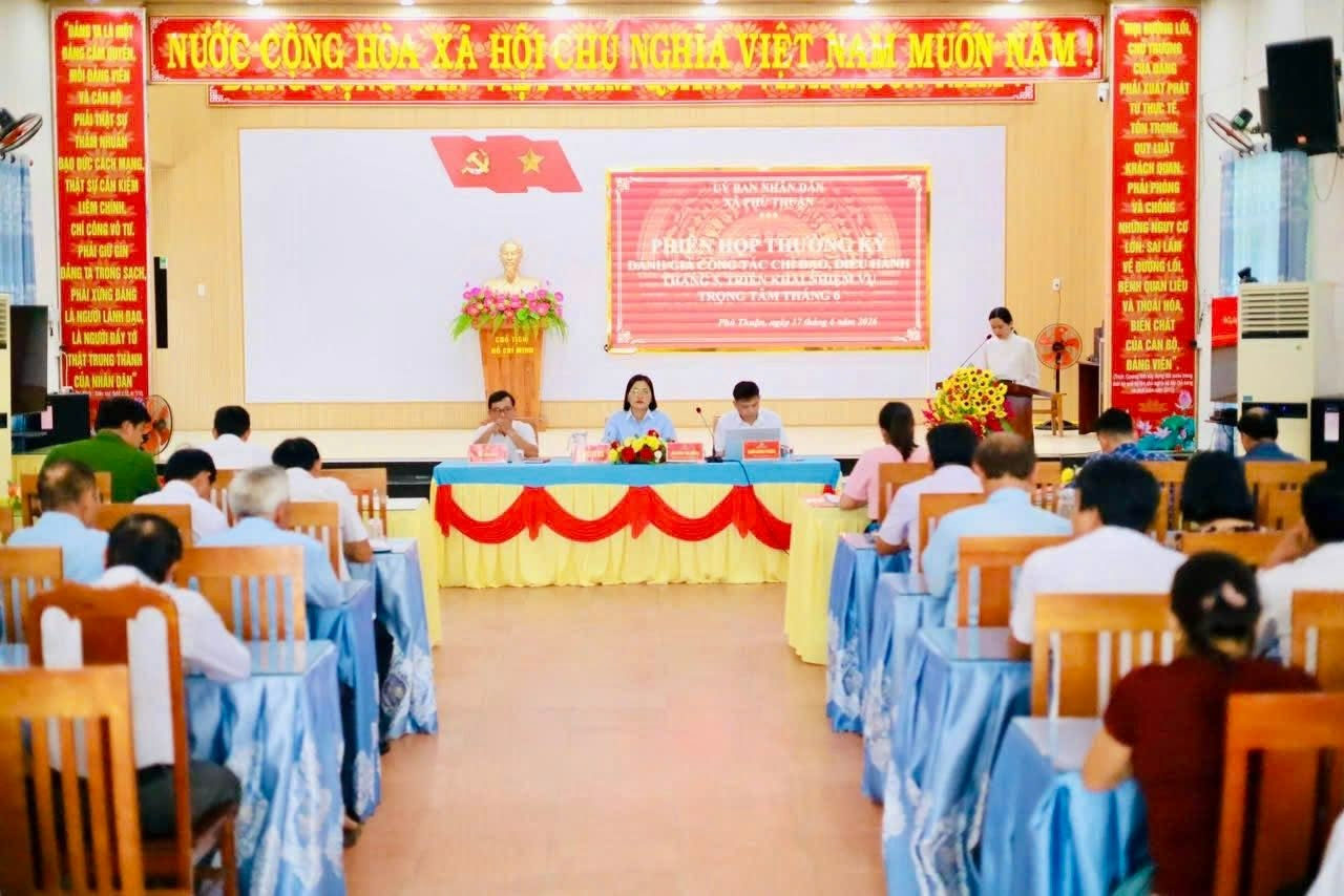 UBND XÃ TỔ CHỨC PHIÊN HỌP THƯỜNG KỲ ĐÁNH GIÁ CÔNG TÁC CHỈ ĐẠO, ĐIỀU HÀNH THÁNG 5 - TRIỂN KHAI NHIỆM VỤ TRỌNG TÂM THÁNG 6