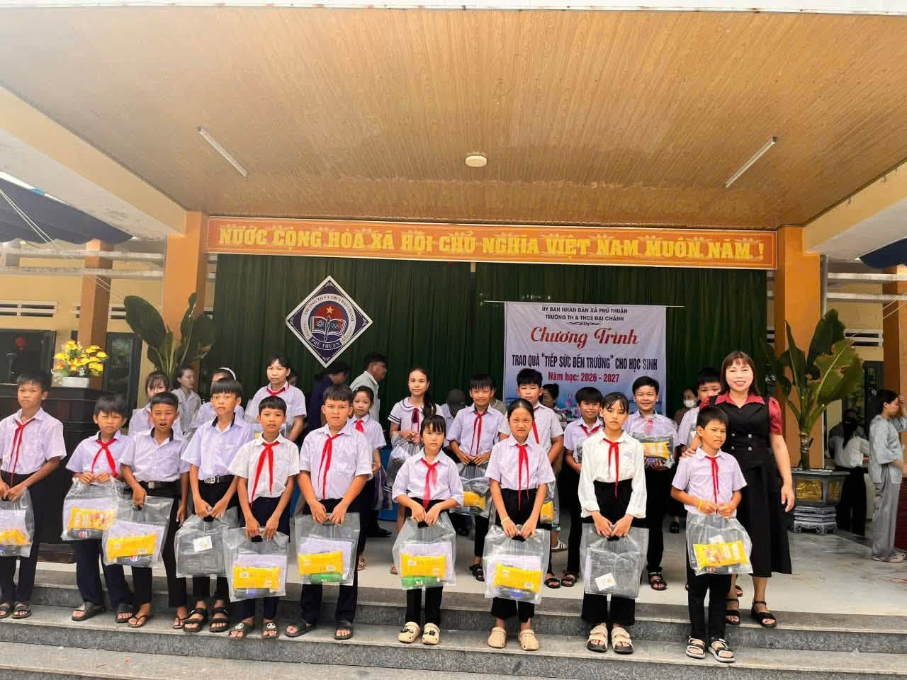 TRƯỜNG TH&amp;THCS ĐẠI CHÁNH TỔ CHỨC CHƯƠNG TRÌNH TIẾP SỨC ĐẾN TRƯỜNG NĂM HỌC 2026-2027