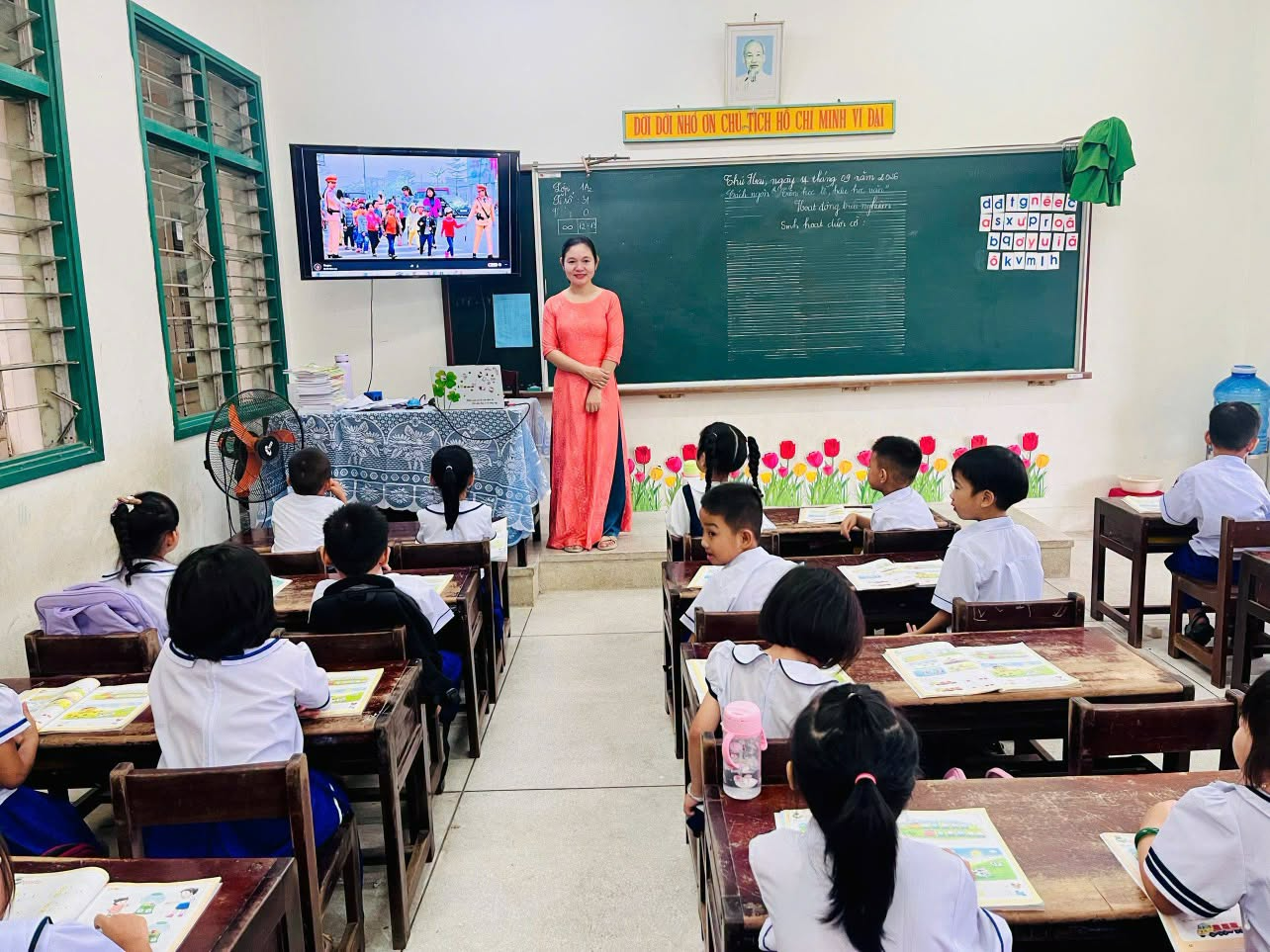 TRƯỜNG TIỂU HỌC PHÚ THUẬN TUYÊN TRUYỀN NÂNG CAO Ý THỨC AN TOÀN CHO HỌC SINH