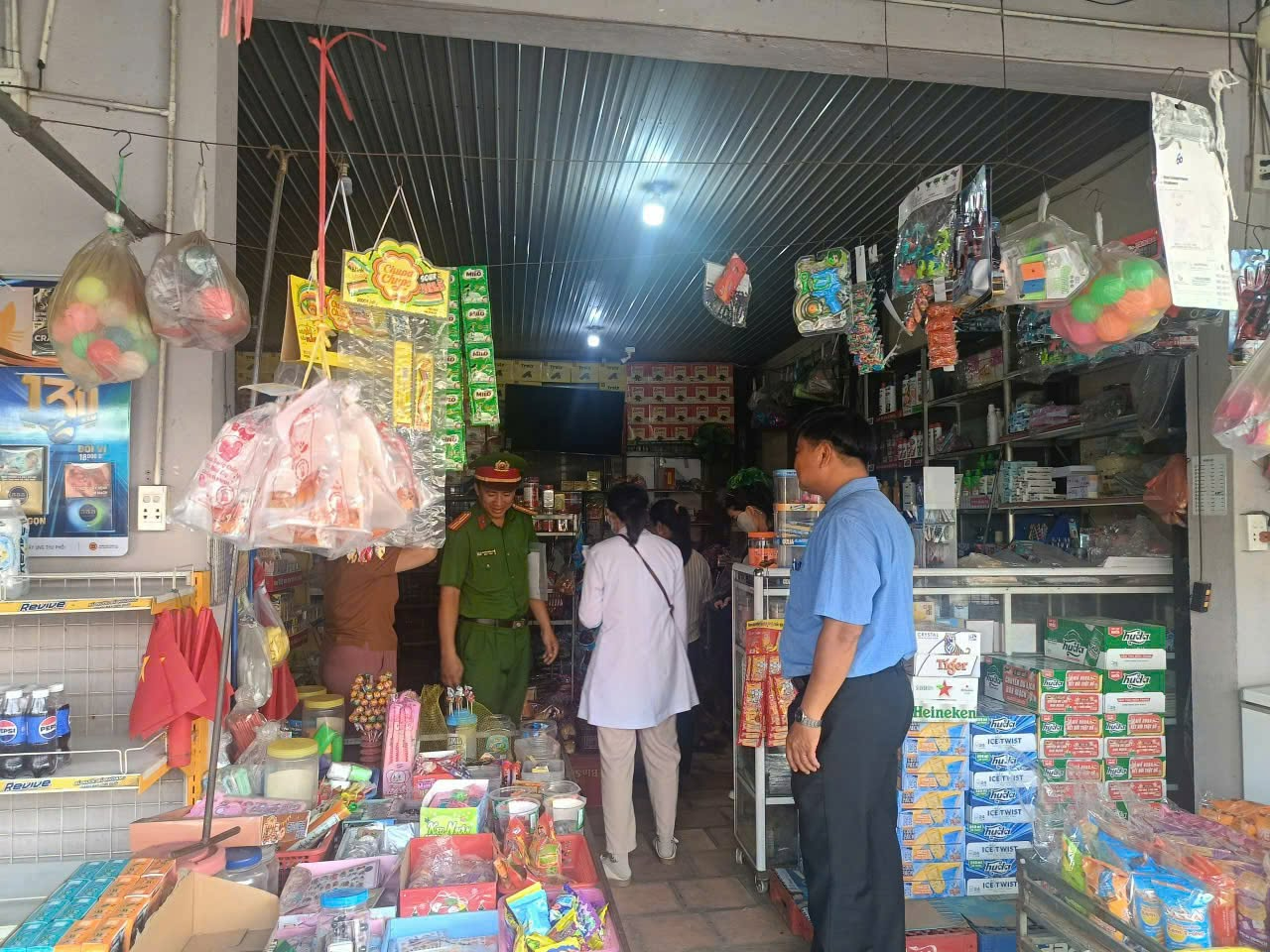 XÃ PHÚ THUẬN TĂNG CƯỜNG KIỂM TRA AN TOÀN THỰC PHẨM DỊP TẾT TRUNG THU NĂM 2026