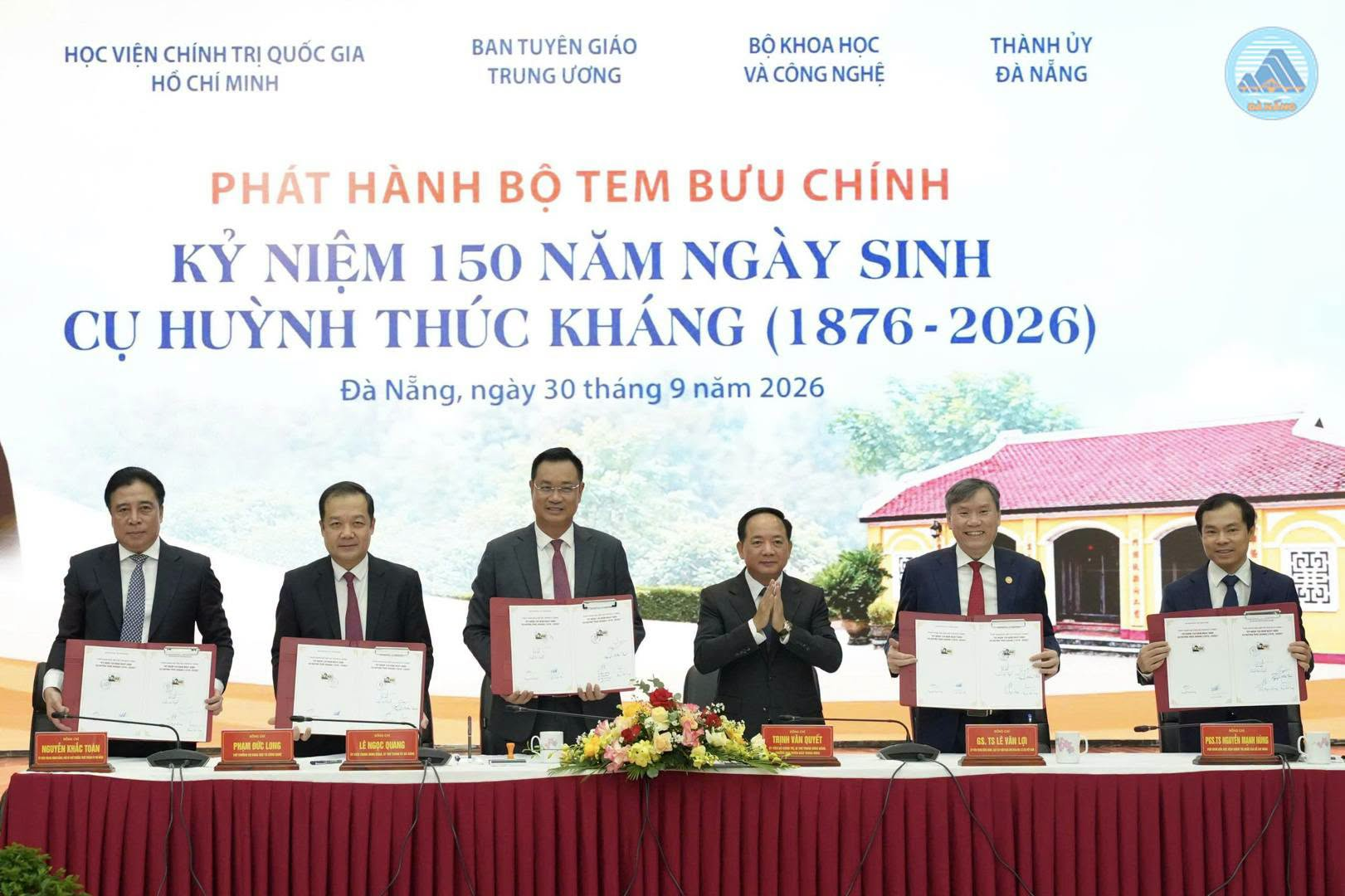 PHÁT HÀNH BỘ TEM BƯU CHÍNH - KỶ NIỆM 150  NĂM NGÀY SINH CỤ HUỲNH THÚC KHÁNG (1876-2026)