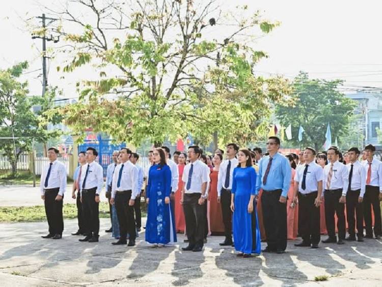 VIỆT AN: CHÀO CỜ ĐẦU THÁNG 4/2026, TRIỂN KHAI NHIỆM VỤ TRỌNG TÂM