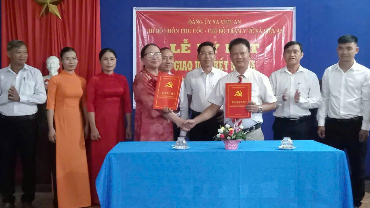 LỄ KÝ KẾT GIAO ƯỚC KẾT NGHĨA GIỮA CHI BỘ THÔN PHÚ CỐC VÀ CHI BỘ TRẠM Y TẾ XÃ VIỆT AN