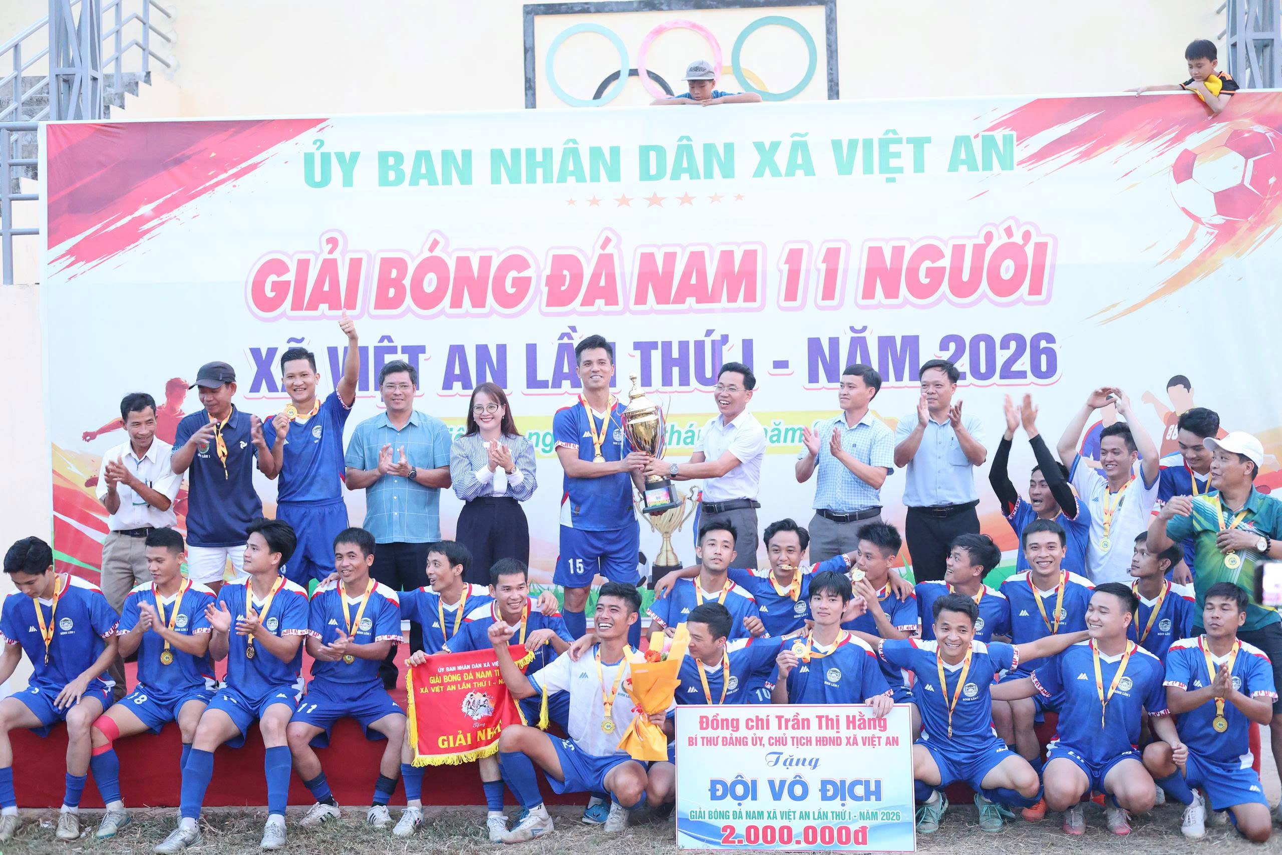 ĐỘI BÓNG BÌNH LÂM 1 GIÀNH CÚP VÔ ĐỊCH GIẢI BÓNG ĐÁ NAM 11 NGƯỜI XÃ VIỆT AN LẦN THỨ I NĂM 2026