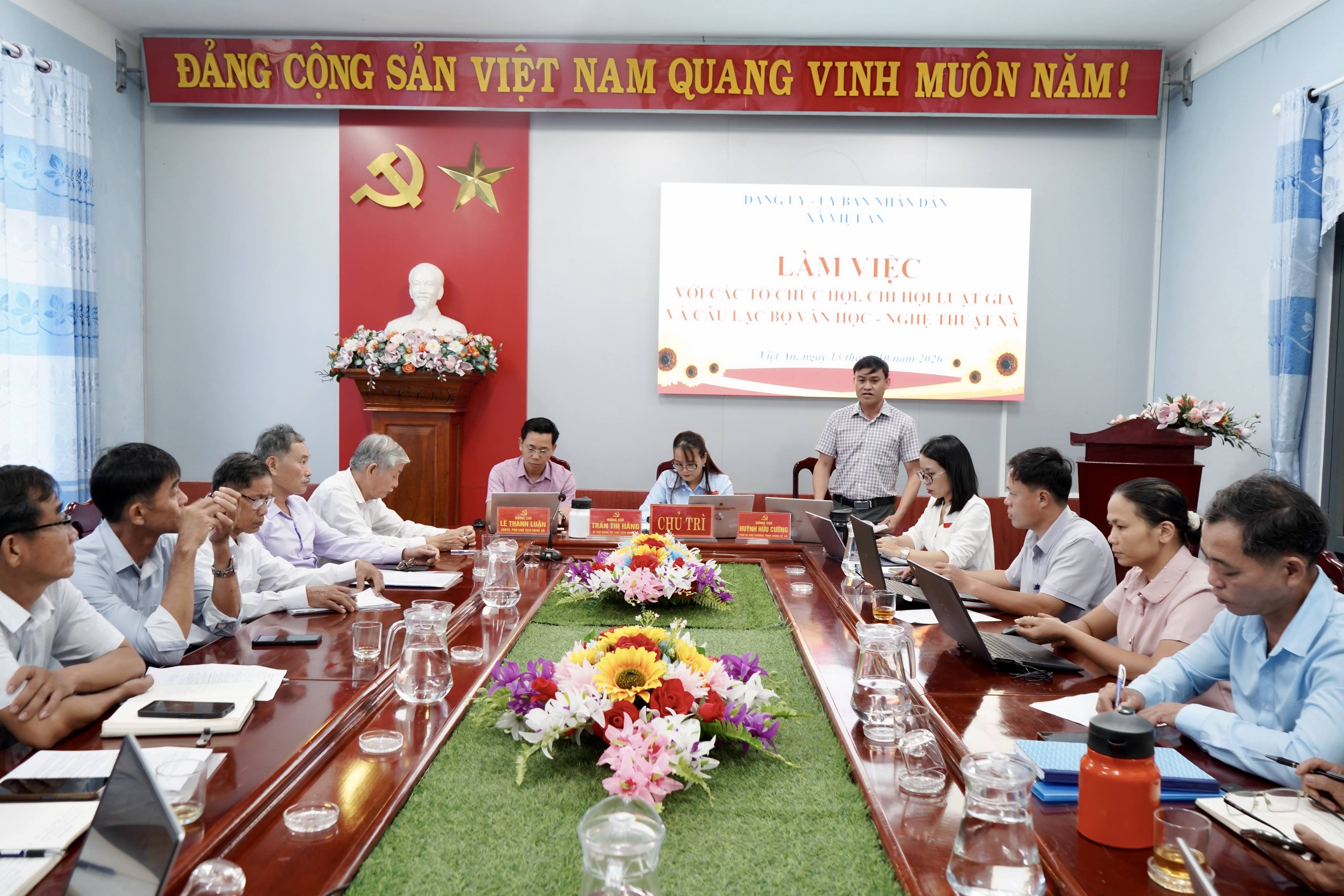 ĐẢNG ỦY, UBND XÃ VIỆT AN LÀM VIỆC VỚI CÁC TỔ CHỨC HỘI, ĐỊNH HƯỚNG NHIỆM VỤ NHỮNG THÁNG CUỐI NĂM 2026