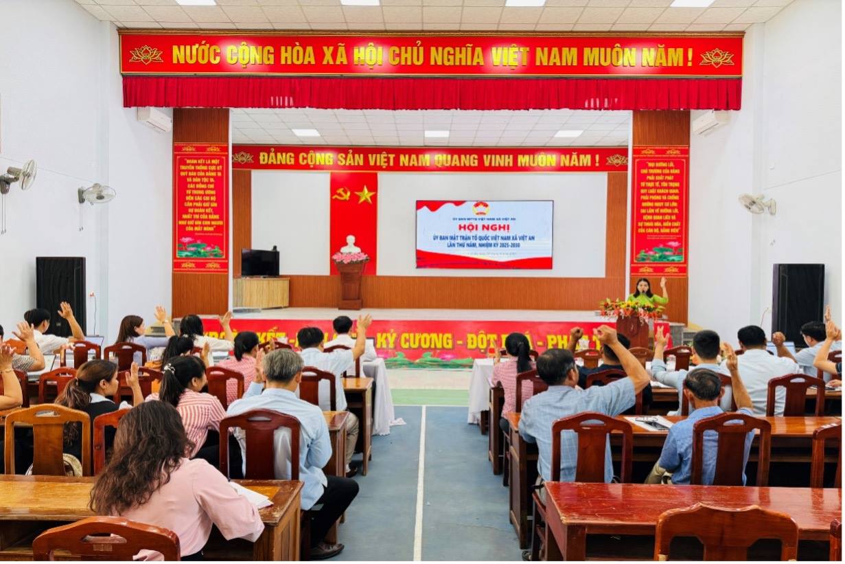 MẶT TRẬN XÃ VIỆT AN TỔ CHỨC HỘI NGHỊ ỦY BAN MTTQ VIỆT NAM XÃ LẦN THỨ NĂM, NHIỆM KỲ 2025-2030