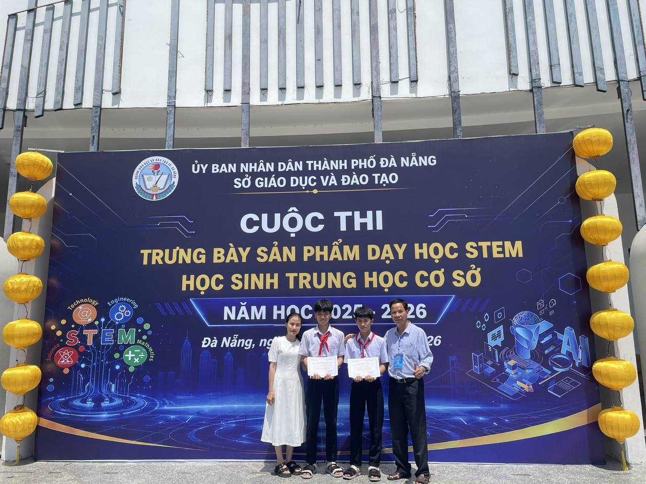 HỌC SINH XÃ VIỆT AN GHI DẤU ẤN TẠI CUỘC THI TRƯNG BÀY SẢN PHẨM DẠY HỌC STEM THCS CẤP THÀNH PHỐ NĂM HỌC 2025–2026