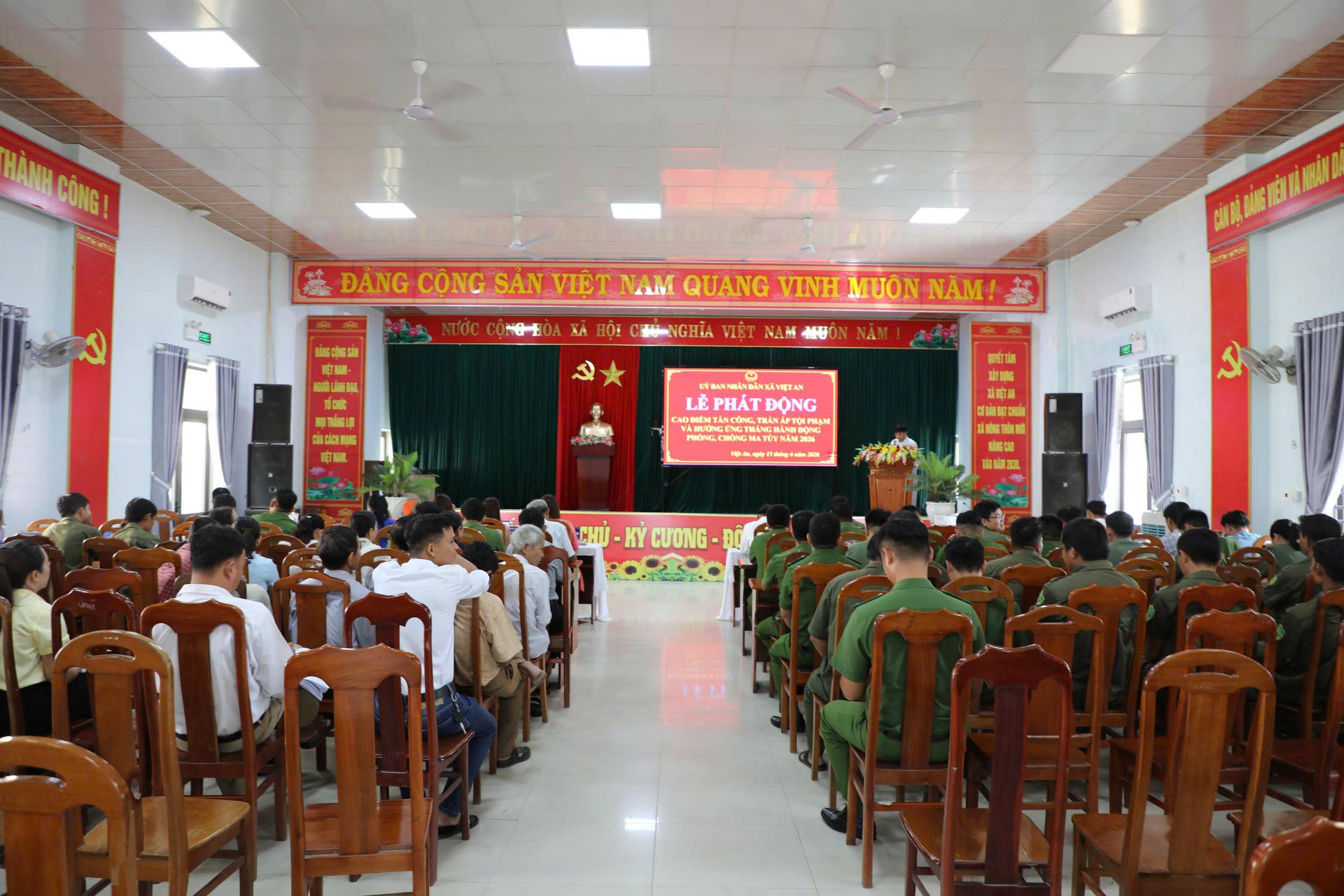 XÃ VIỆT AN PHÁT ĐỘNG CAO ĐIỂM TẤN CÔNG, TRẤN ÁP TỘI PHẠM VỀ MA TÚY NĂM 2026 VỚI CHỦ ĐỀ “CHUNG MỘT QUYẾT TÂM XÂY DỰNG XÃ KHÔNG MA TÚY”