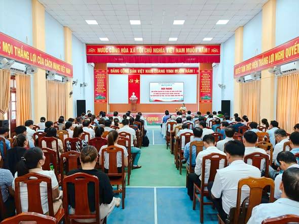 XÃ VIỆT AN BỒI DƯỠNG CHUYÊN ĐỀ VỀ BẢO VỆ NỀN TẢNG TƯ TƯỞNG CỦA ĐẢNG