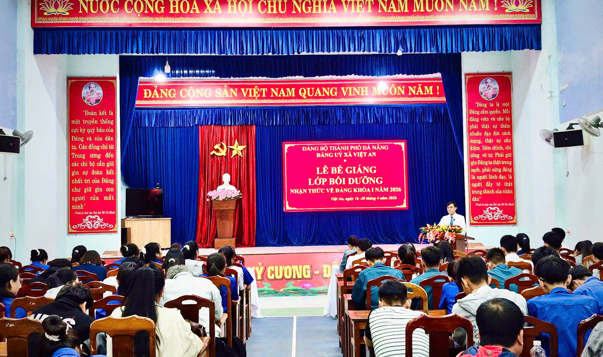 XÃ VIỆT AN - BẾ GIẢNG LỚP BỒI DƯỠNG NHẬN THỨC VỀ ĐẢNG KHÓA I NĂM 2026