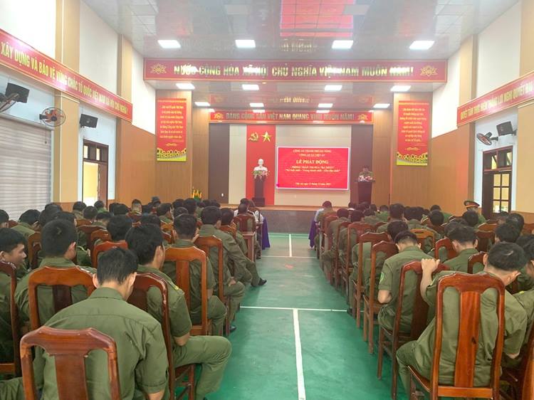 Công an xã Việt An tổ chức Lễ ra quân đợt cao điểm tấn công, trấn áp tội phạm