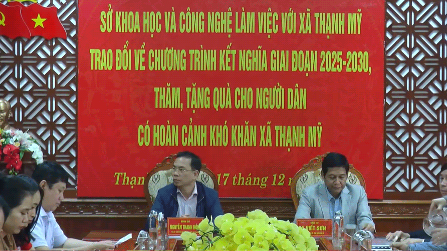 Sở KH&amp;CN Đà Nẵng làm việc với xã Thạnh Mỹ về chương trình kết nghĩa giai đoạn 2025-2030 và trao quà hỗ trợ