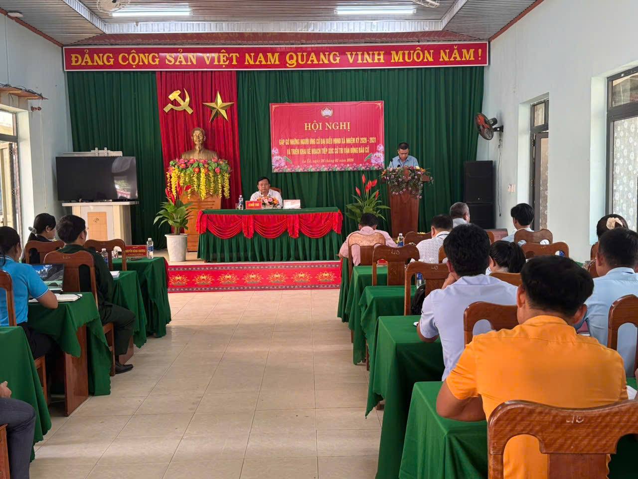 HỘI NGHỊ GẶP GỠ NHỮNG NGƯỜI ỨNG CỬ ĐẠI BIỂU HĐND XÃ NHIỆM KỲ 2026–2031
