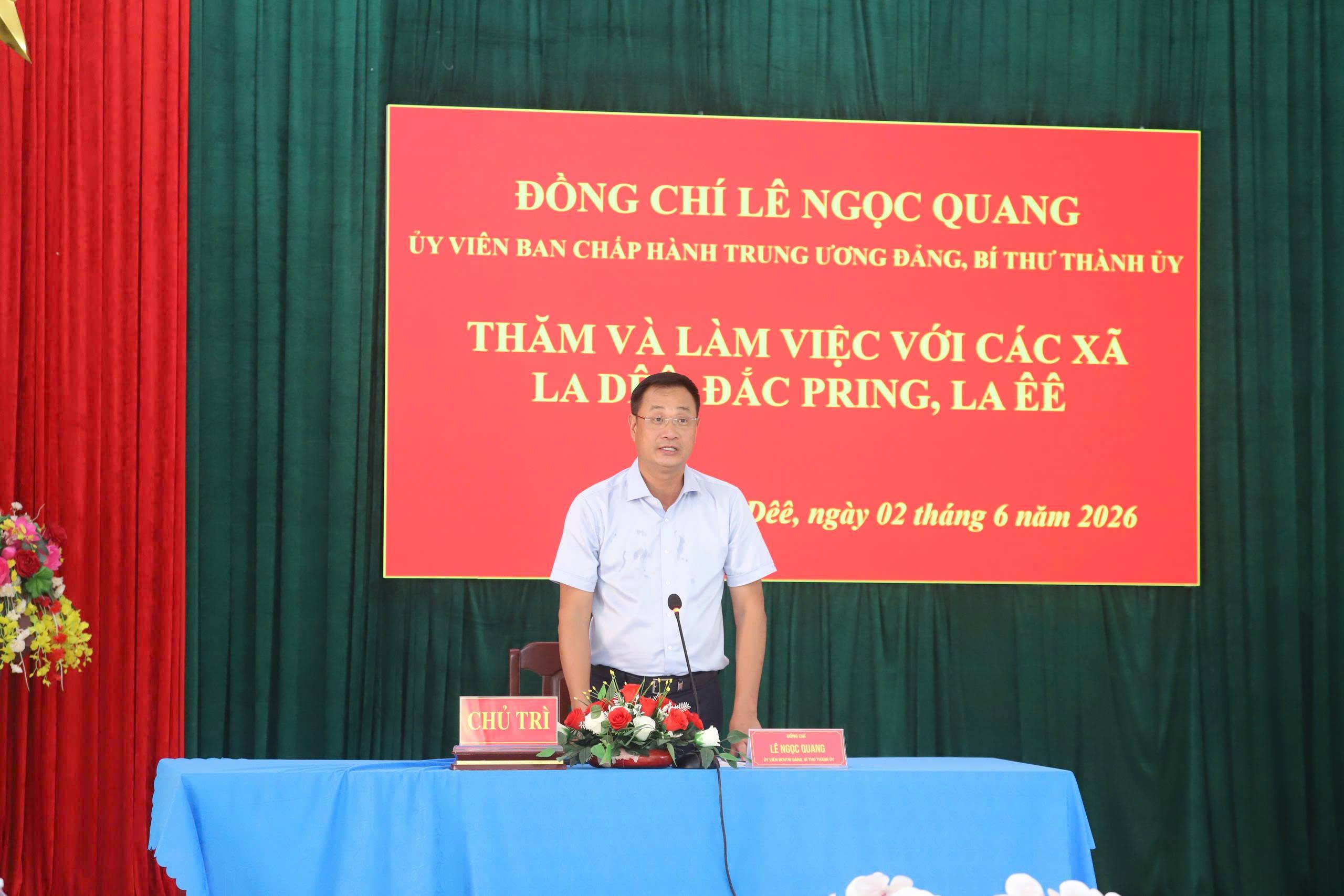 BÍ THƯ THÀNH ỦY LÀM VIỆC VỚI CÁC XÃ BIÊN GIỚI: QUYẾT TÂM TẠO ĐỘNG LỰC PHÁT TRIỂN MỚI CHO PHÍA TÂY THÀNH PHỐ