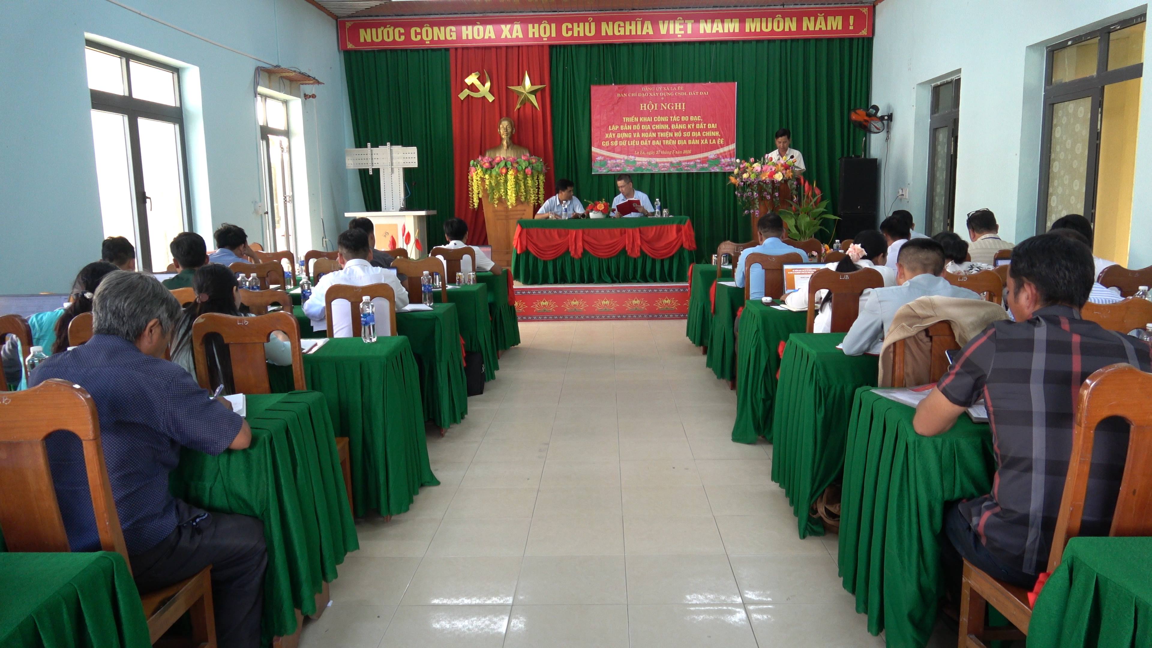 LA ÊÊ TẬP TRUNG HOÀN THIỆN CƠ SỞ DỮ LIỆU QUỐC GIA VỀ ĐẤT ĐAI TRÊN ĐỊA BÀN XÃ