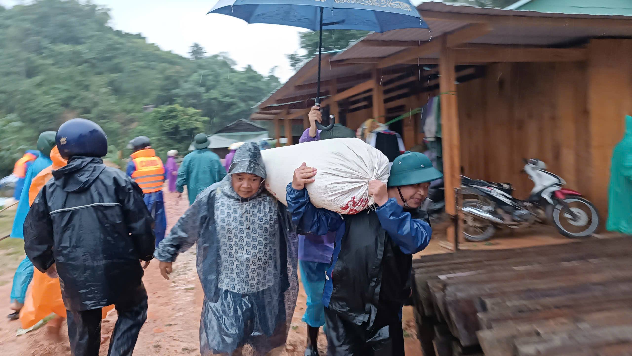 XÃ LA ÊÊ CHỦ ĐỘNG ỨNG PHÓ MƯA LŨ – PHÁT HUY HIỆU QUẢ PHƯƠNG CHÂM “4 TẠI CHỖ”