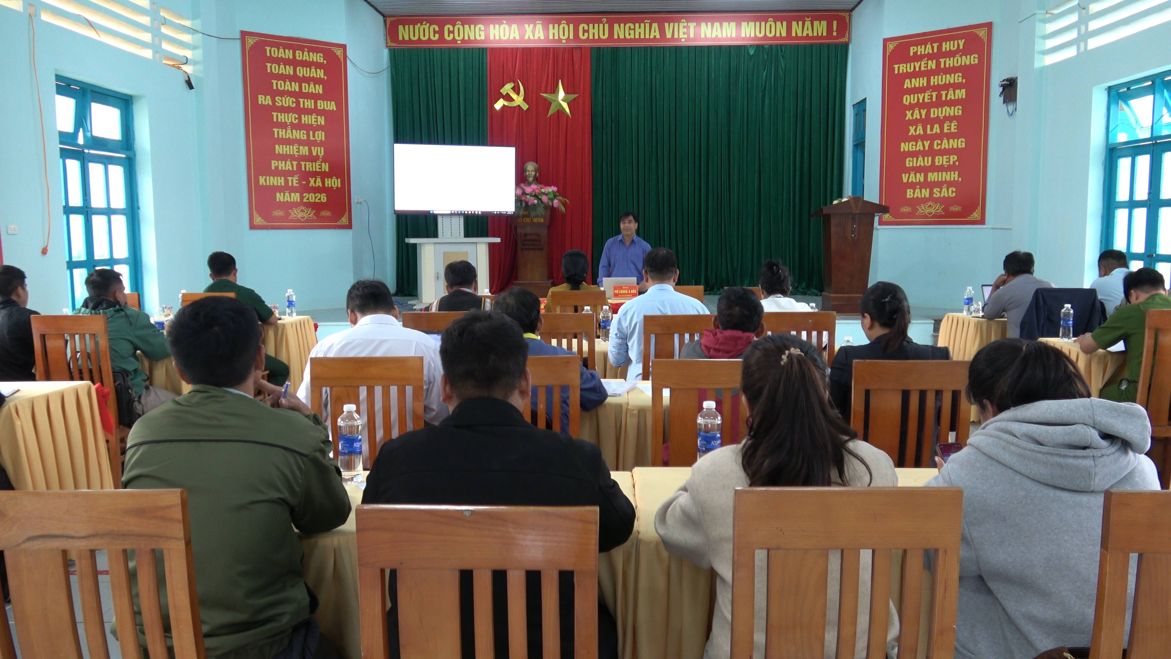 XÃ LA ÊÊ TỔ CHỨC HỌP GÓP Ý BẢN ĐỒ MÔ PHỎNG RANH GIỚI CÁC THÔN