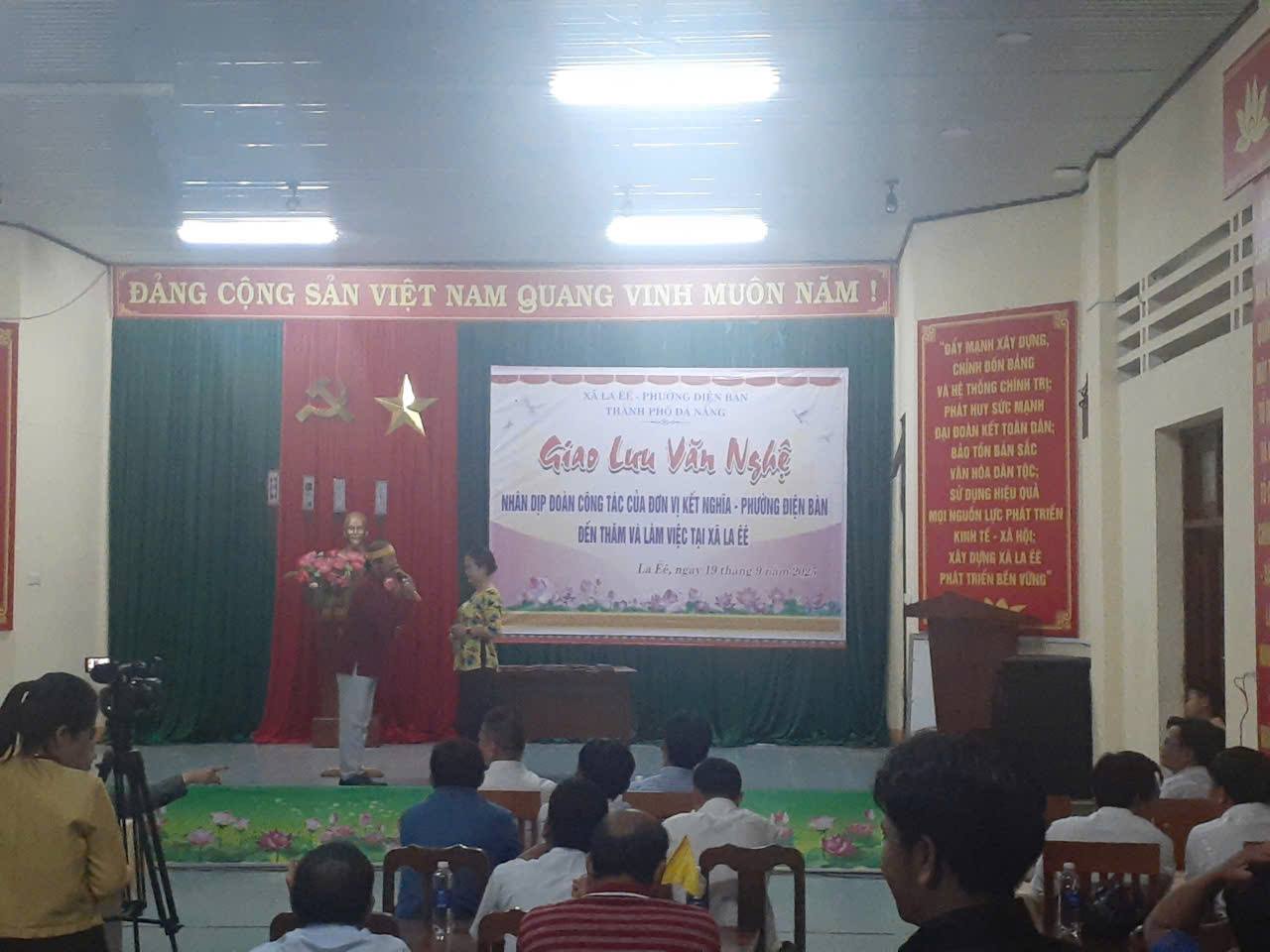 NHIỀU HOẠT ĐỘNG Ý NGHĨA TRONG CHƯƠNG TRÌNH KẾT NGHĨA PHƯỜNG ĐIỆN BÀN – XÃ LA ÊÊ.