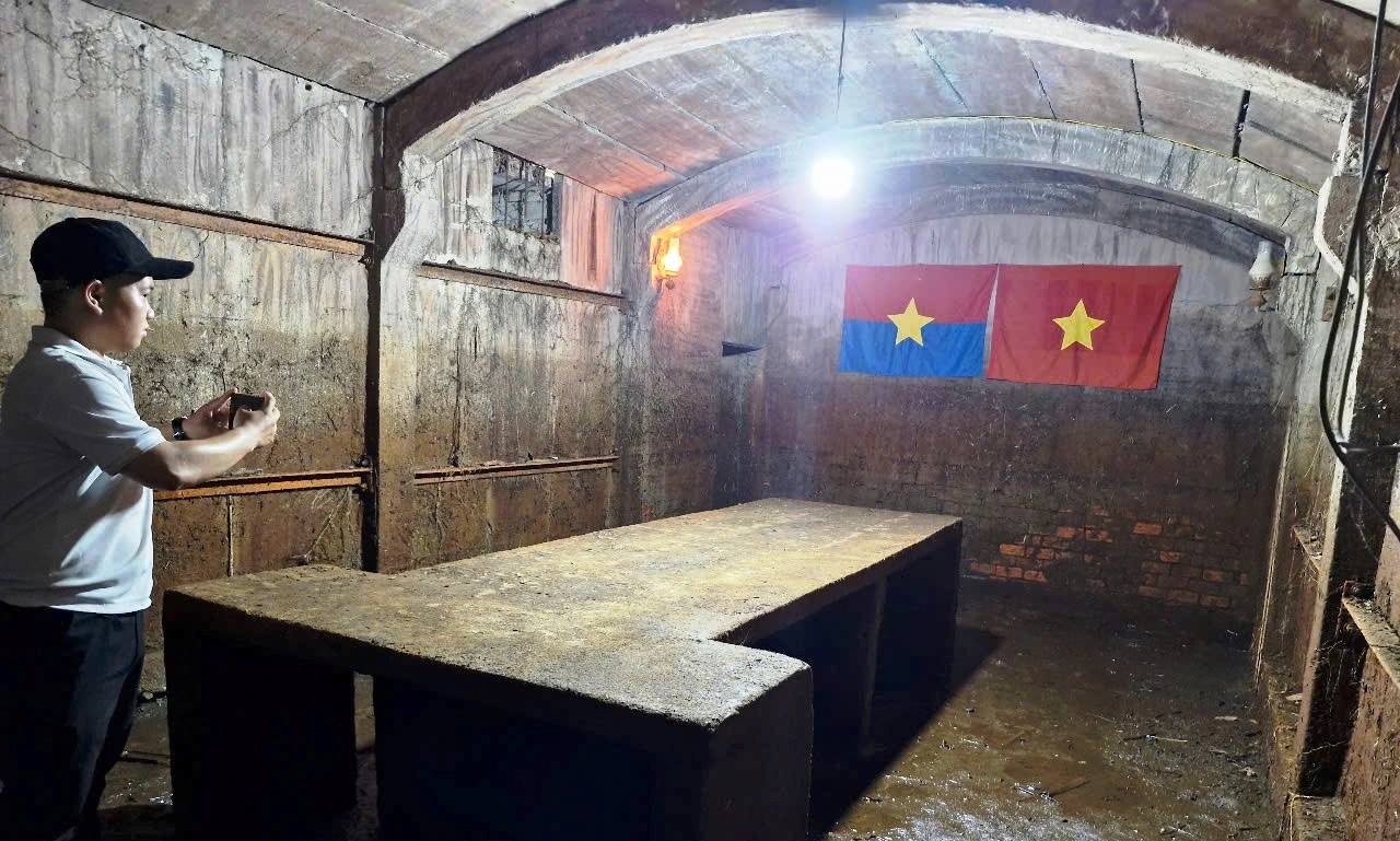 Không gian bên trong Địa đạo Kỳ Anh tại làng Thạch Tân