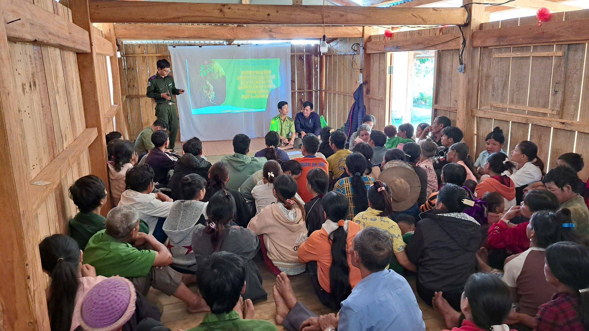Đẩy mạnh tuyên truyền pháp luật, nâng cao ý thức bảo vệ rừng cho người dân Trà Tập