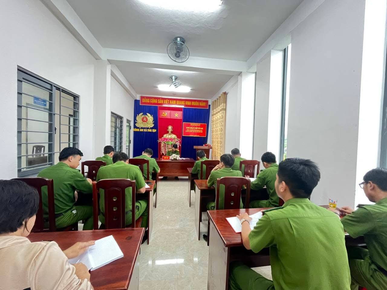 anh tin bai