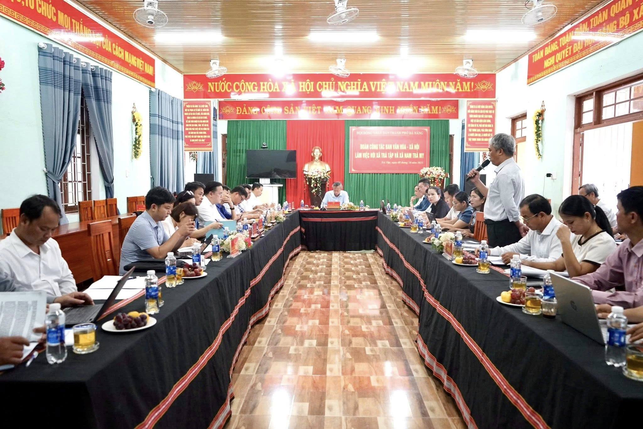Lãnh đạo HĐND thành phố Đà Nẵng làm việc với xã Trà Tập và Nam Trà My