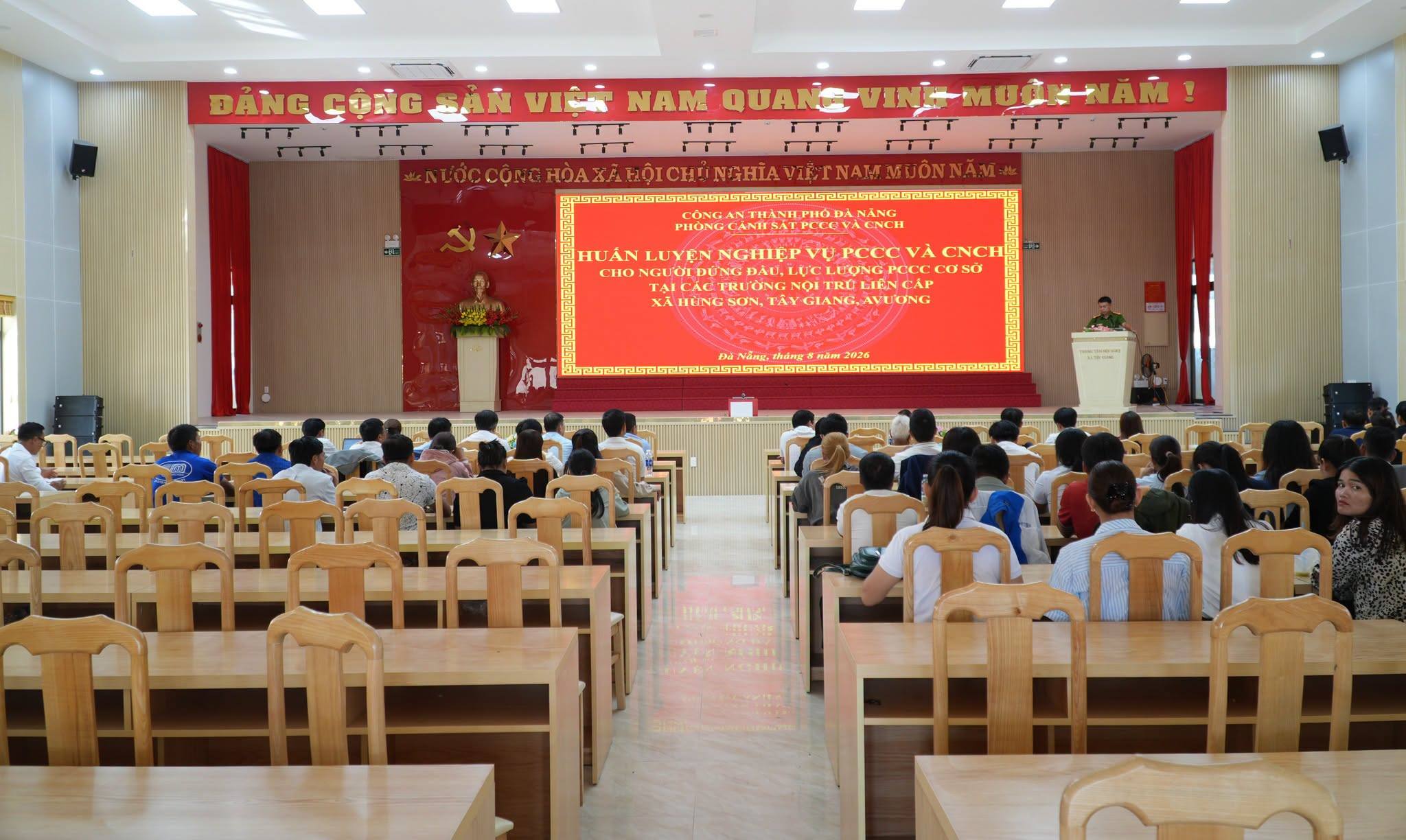 Tập huấn nghiệp vụ phòng cháy, chữa cháy và cứu nạn, cứu hộ cho các trường học PTNT TH&amp;THCS Tây Giang, Avương, Hùng Sơn