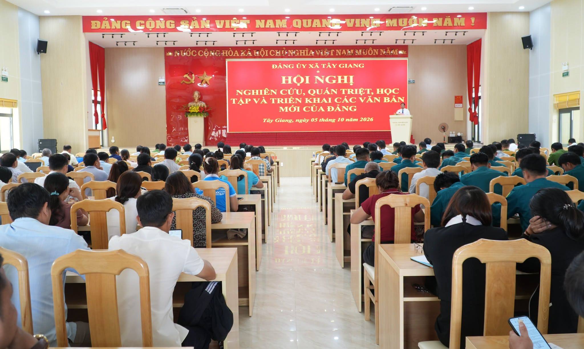 Đảng ủy xã Tây Giang quán triệt, triển khai thực hiện các văn bản mới của Đảng