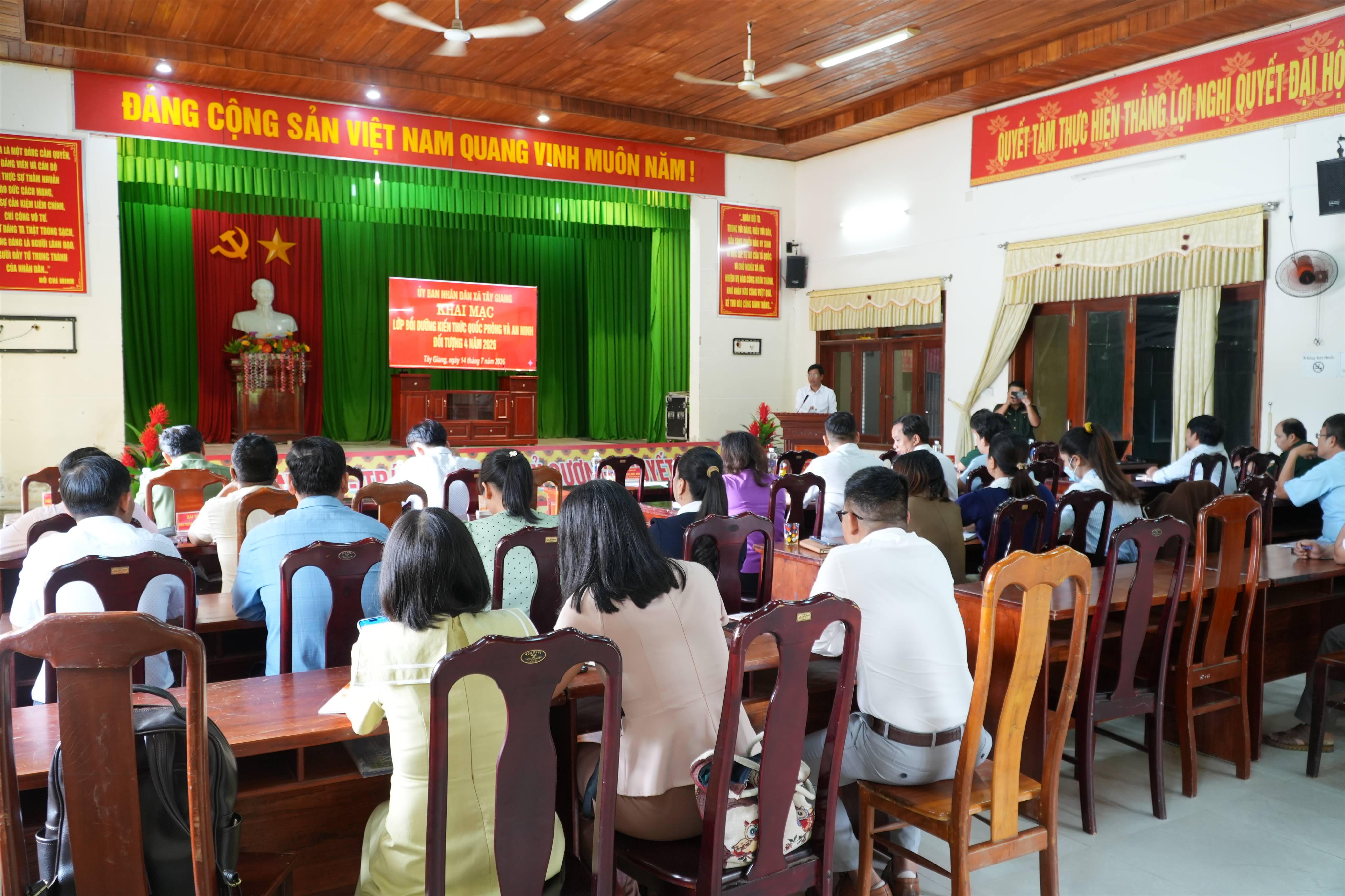 Khai mạc lớp bồi dưỡng kiến thức Quốc phòng và An ninh cho đối tượng 4 năm 2026