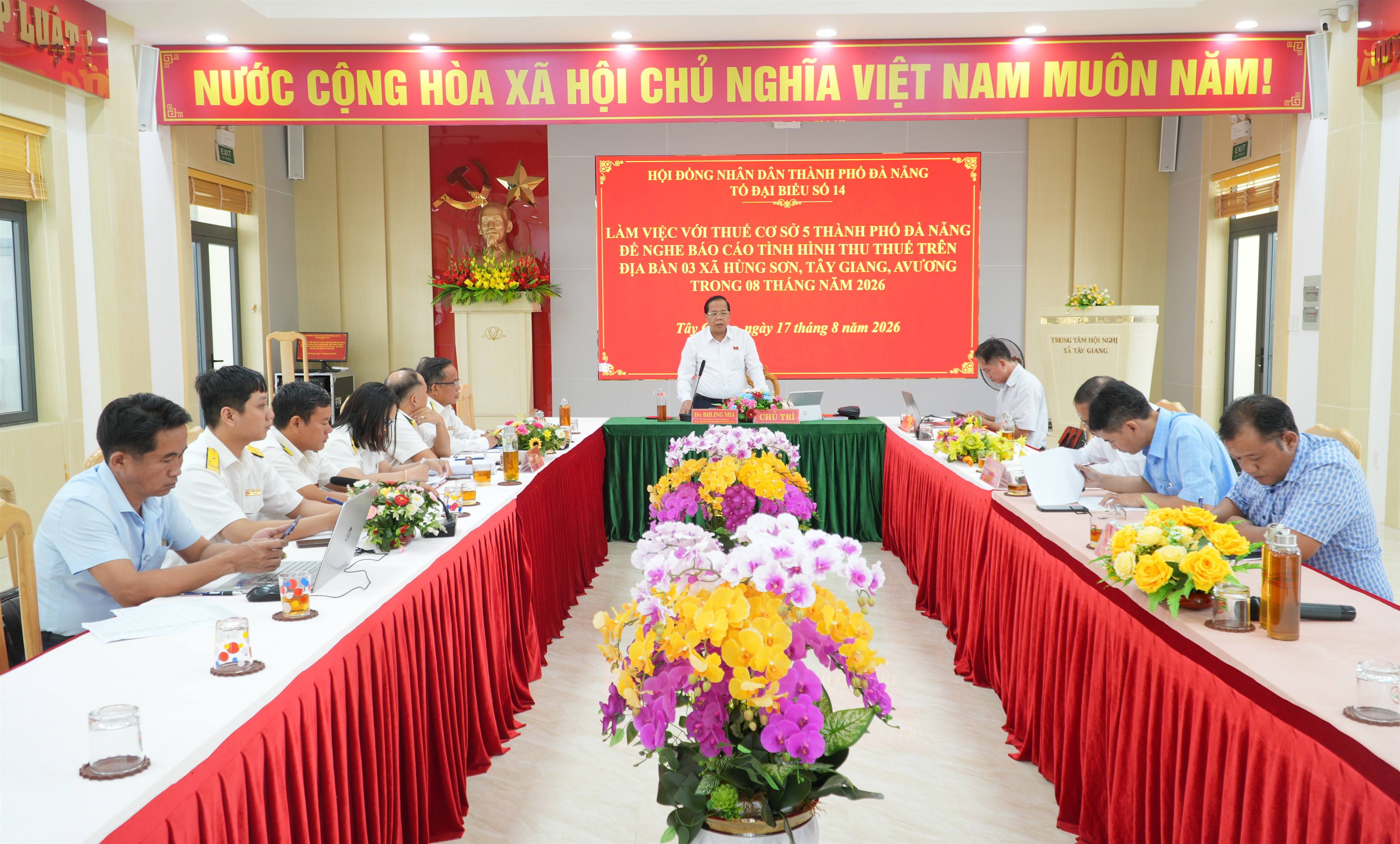 TỔ ĐẠI BIỂU SỐ 14 HĐND THÀNH PHỐ LÀM VIỆC VỚI THUẾ CƠ SỞ 5