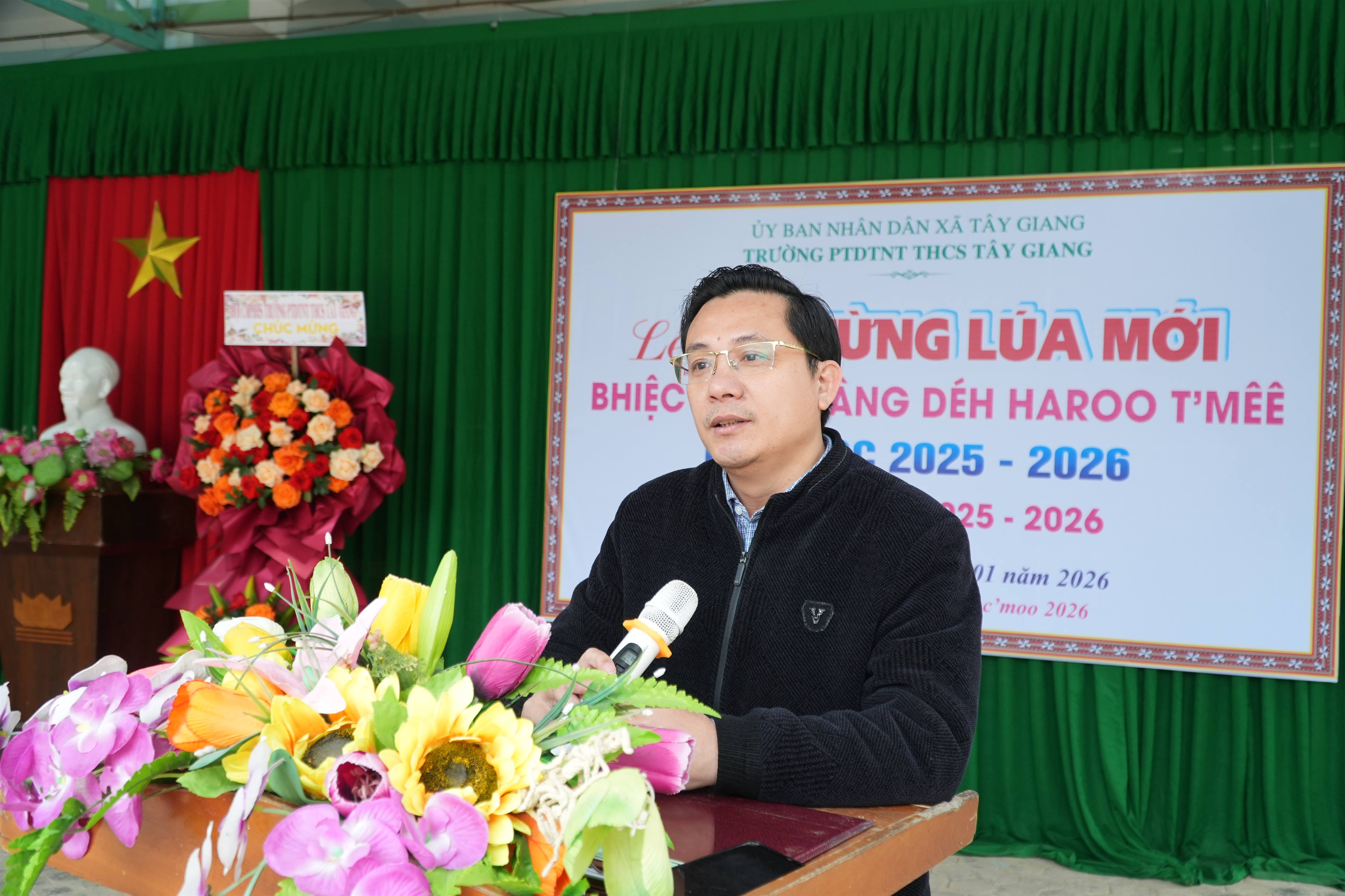 Trường PTDTNT THCS Tây Giang rộn ràng tổ chức Lễ hội “Mừng lúa mới” năm học 2025-2026