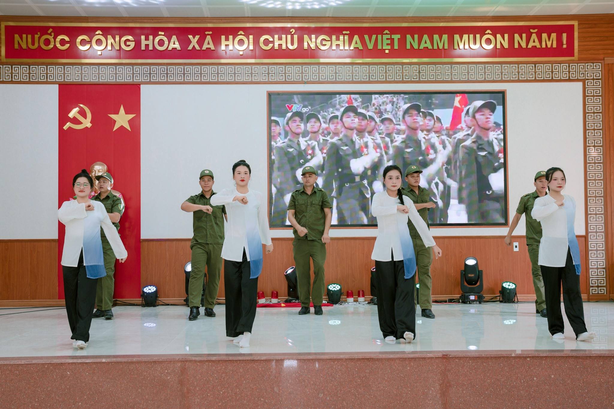 anh tin bai
