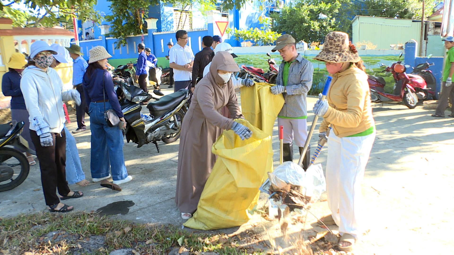 PHƯỜNG BÀN THẠCH PHÁT ĐỘNG RA QUÂN VỆ SINH MÔI TRƯỜNG, KHƠI THÔNG DÒNG CHẢY HỒ SÔNG ĐẦM NĂM 2026