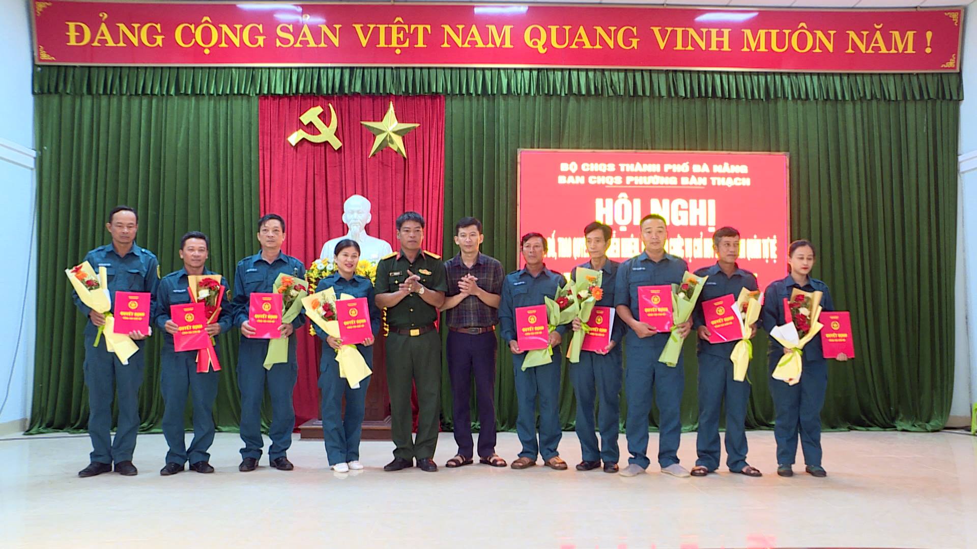 BÀN THẠCH KIỆN TOÀN CÁN BỘ CHỈ HUY LỰC LƯỢNG DÂN QUÂN TỰ VỆ