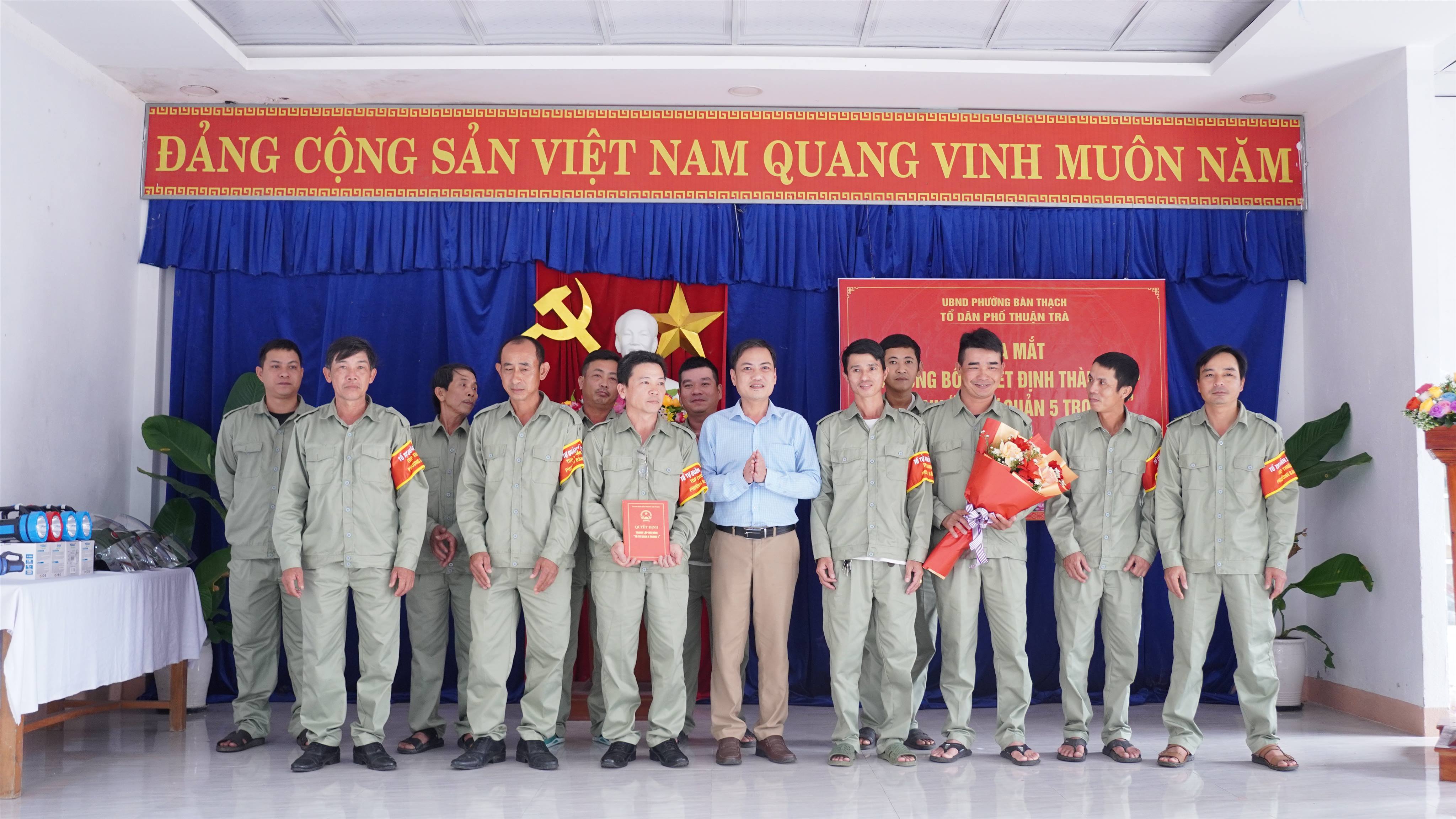Ra mắt “Tổ tự quản 5 trong 1” tại Tổ dân phố Thuận Trà