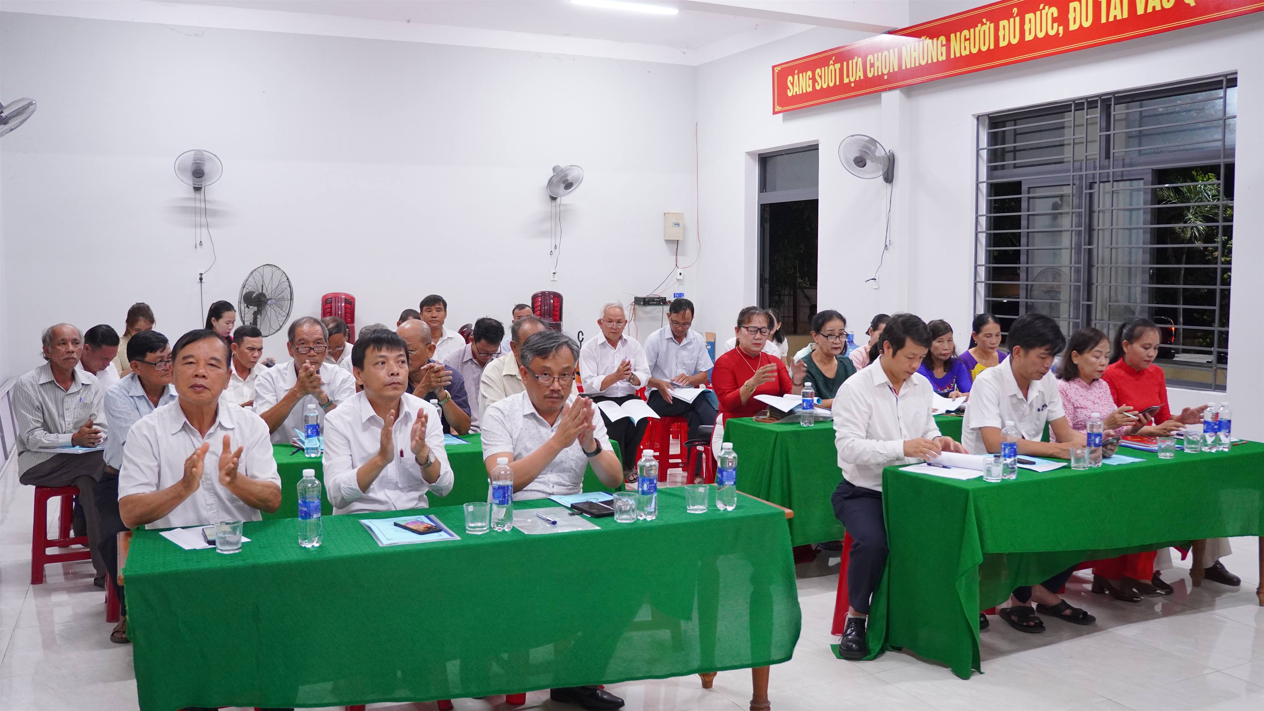 Chi bộ Tổ dân phố Đông Yên củng cố tổ chức sau sáp nhập