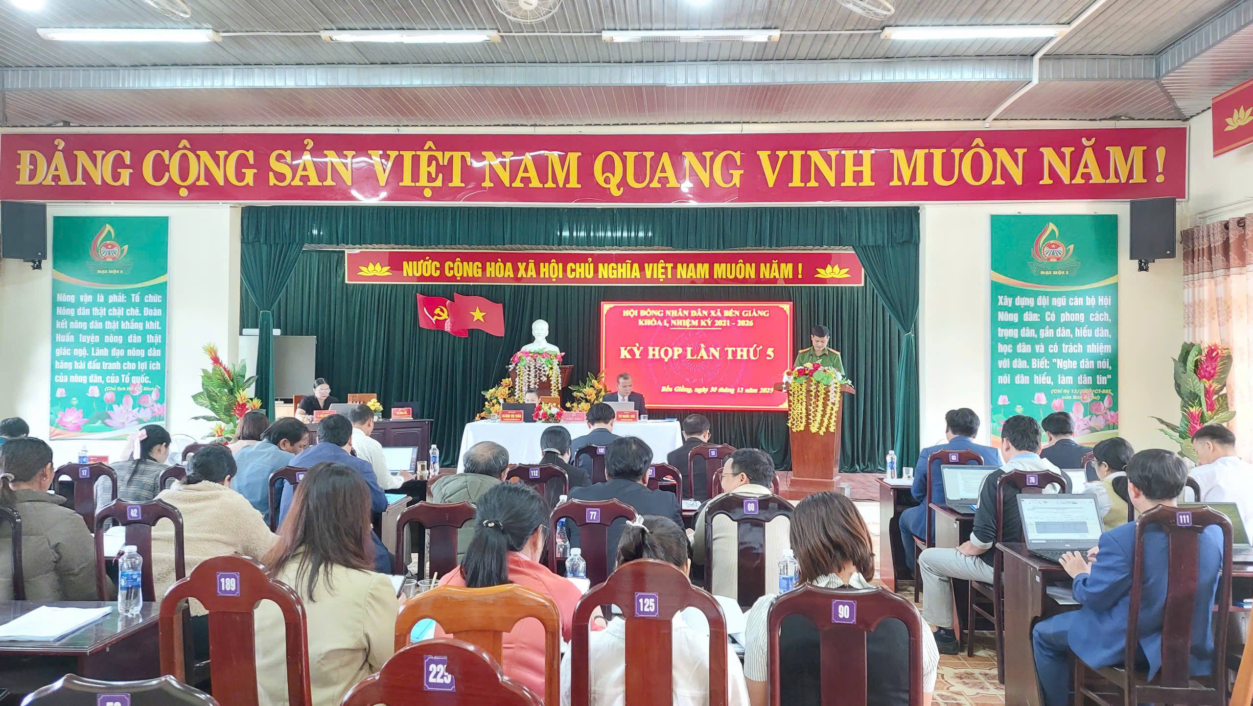 HĐND xã Bến Giằng khóa I (nhiệm kỳ 2021 - 2026) tổ chức Kỳ họp lần thứ 5
