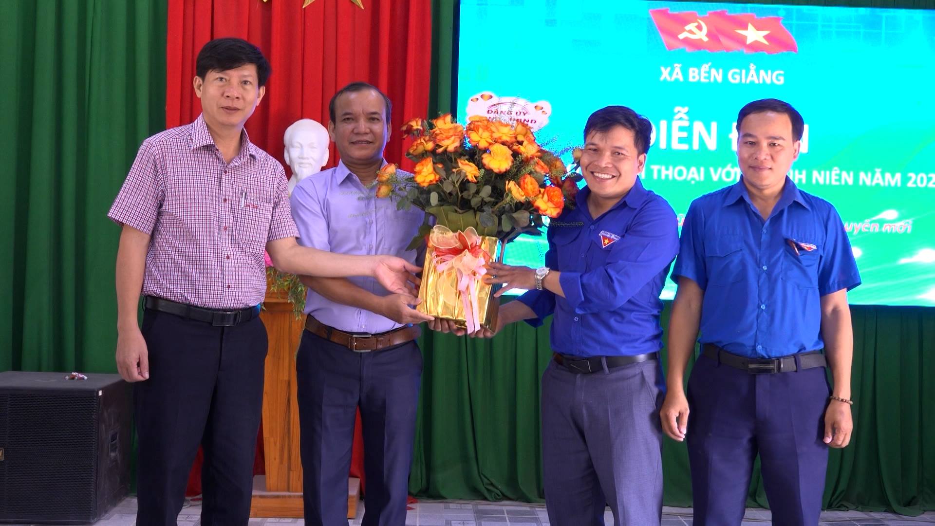 Xã  Bến Giằng đối thoại giữa lãnh đạo xã với thanh niên