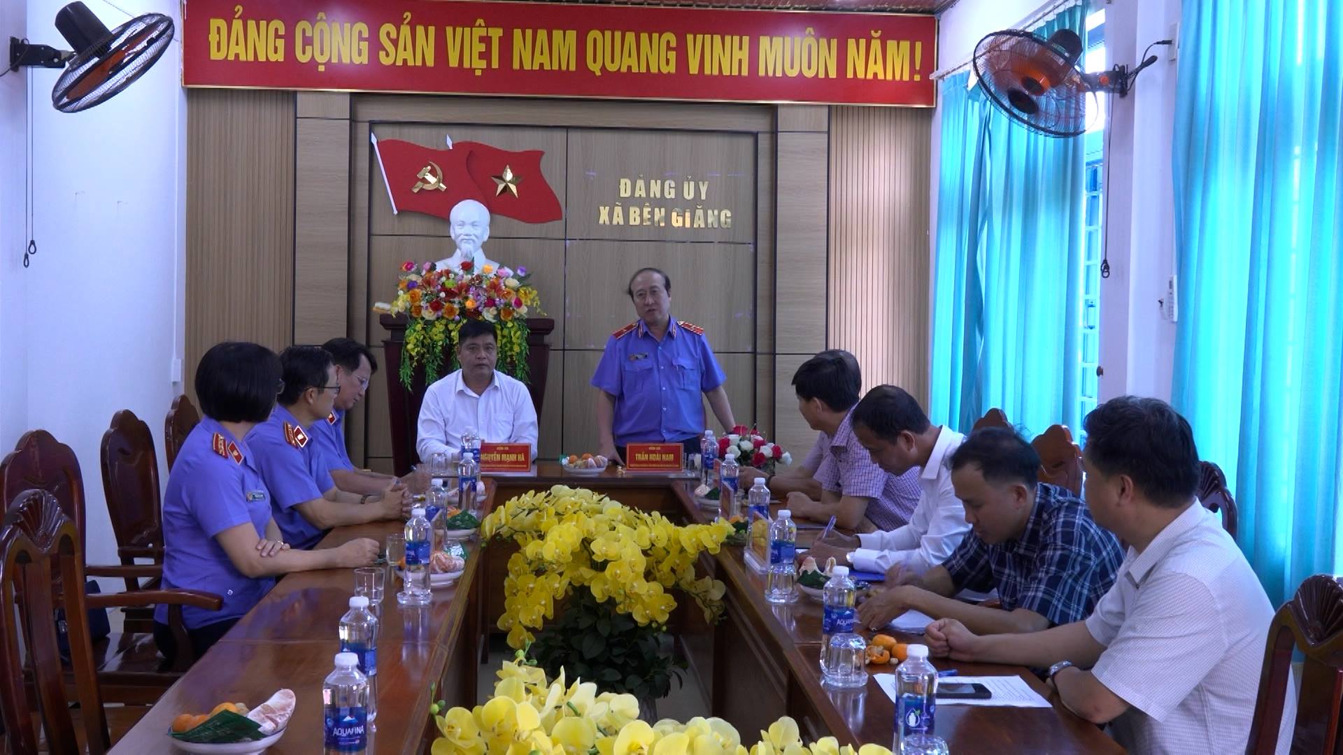 Viện Kiểm sát nhân dân thành phố Đà Nẵng làm việc với xã Bến Giằng về nội dung kết nghĩa